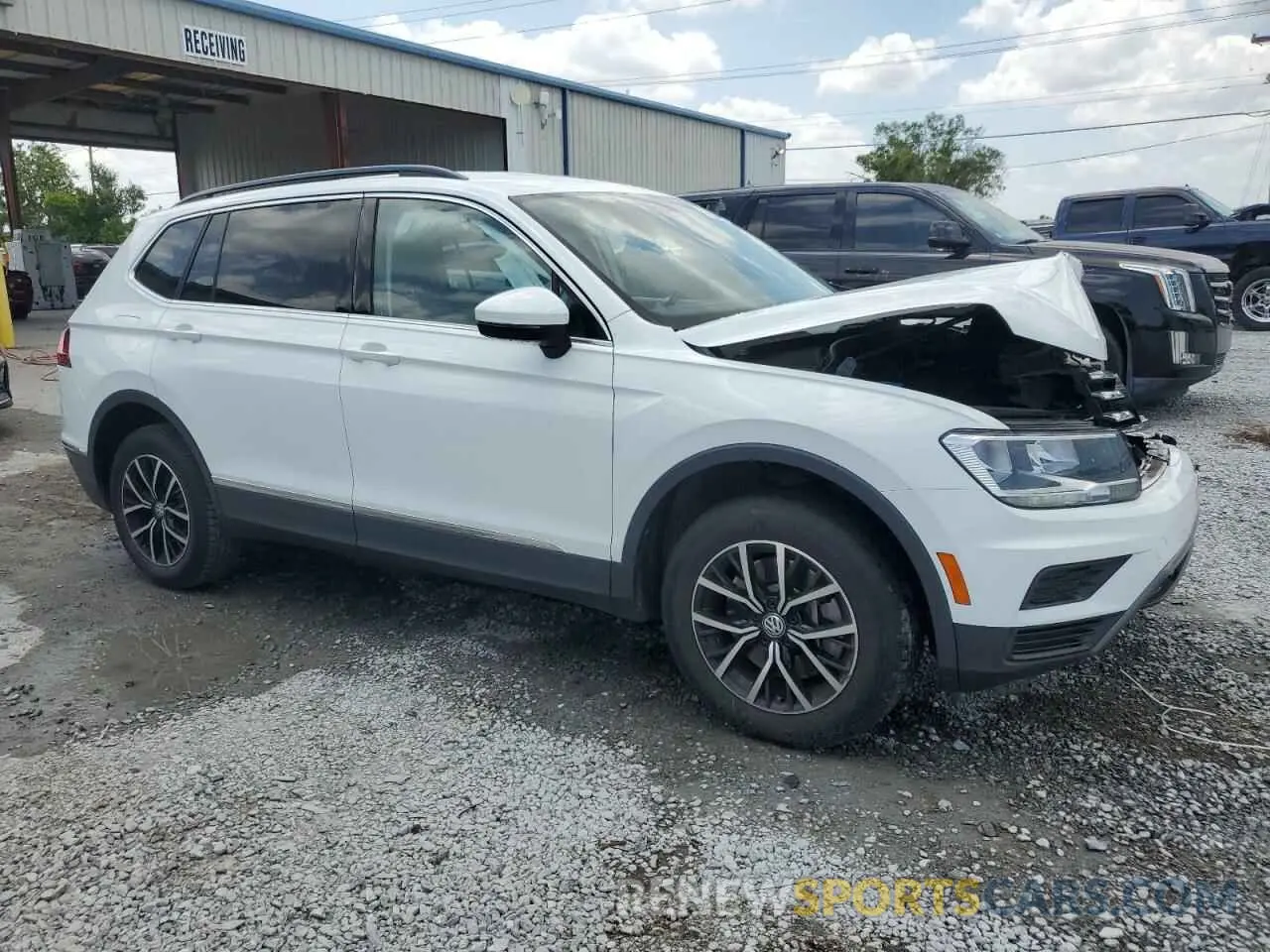 4 Photograph of a damaged car 3VV2B7AX5MM100395 VOLKSWAGEN TIGUAN 2021