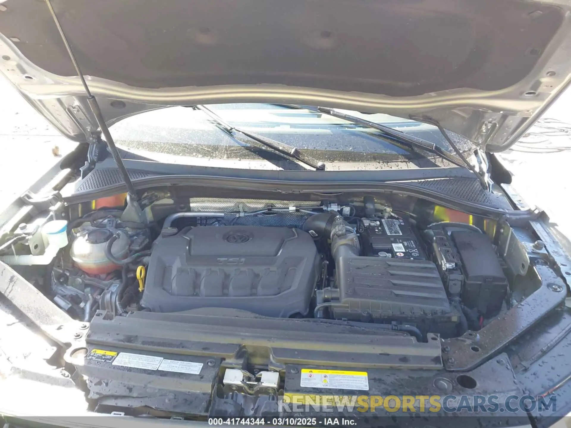 10 Photograph of a damaged car 3VV2B7AX5MM113633 VOLKSWAGEN TIGUAN 2021