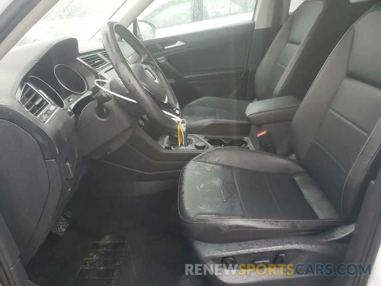 7 Photograph of a damaged car 3VV2B7AX6MM071473 VOLKSWAGEN TIGUAN 2021