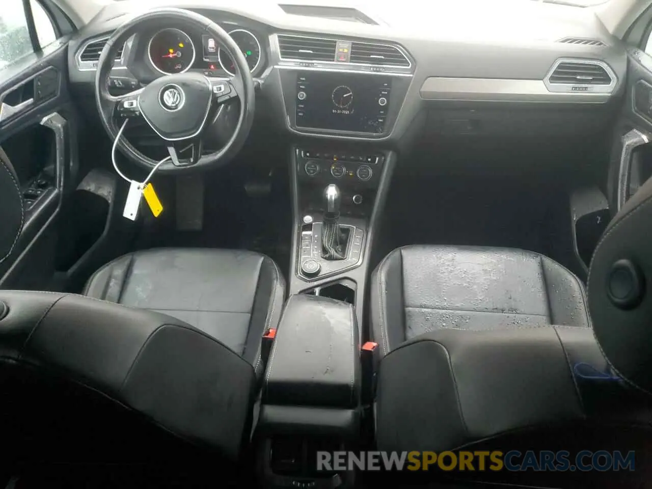 8 Photograph of a damaged car 3VV2B7AX6MM071473 VOLKSWAGEN TIGUAN 2021