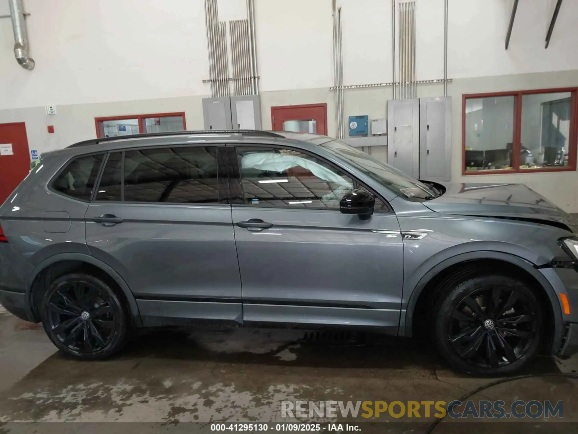 13 Фотография поврежденного автомобиля 3VV2B7AX7MM126075 VOLKSWAGEN TIGUAN 2021