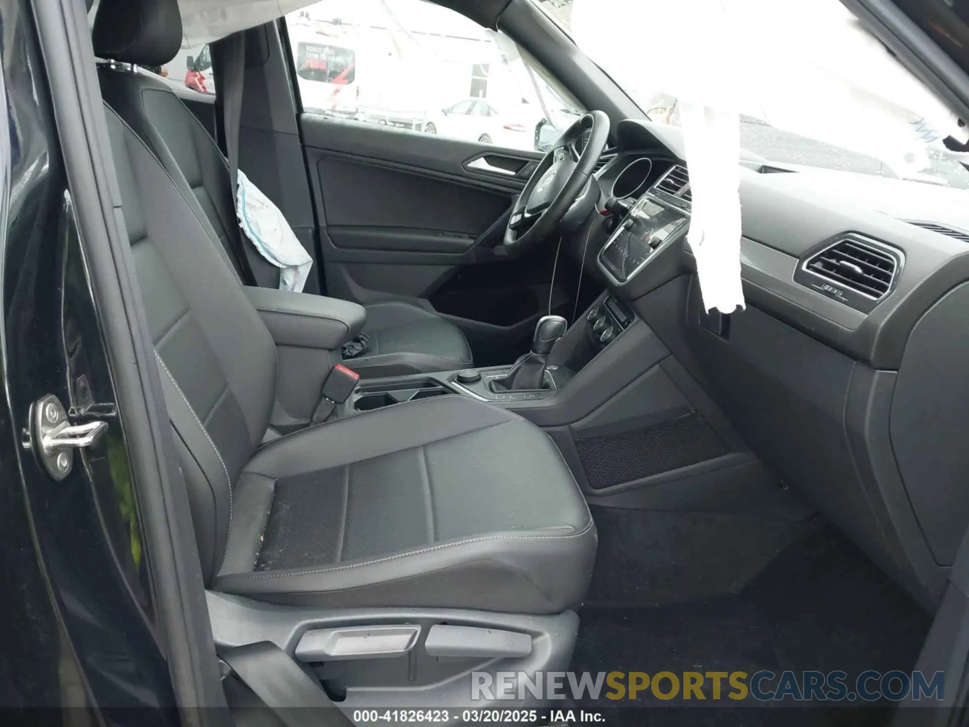 5 Photograph of a damaged car 3VV2B7AX8MM045666 VOLKSWAGEN TIGUAN 2021