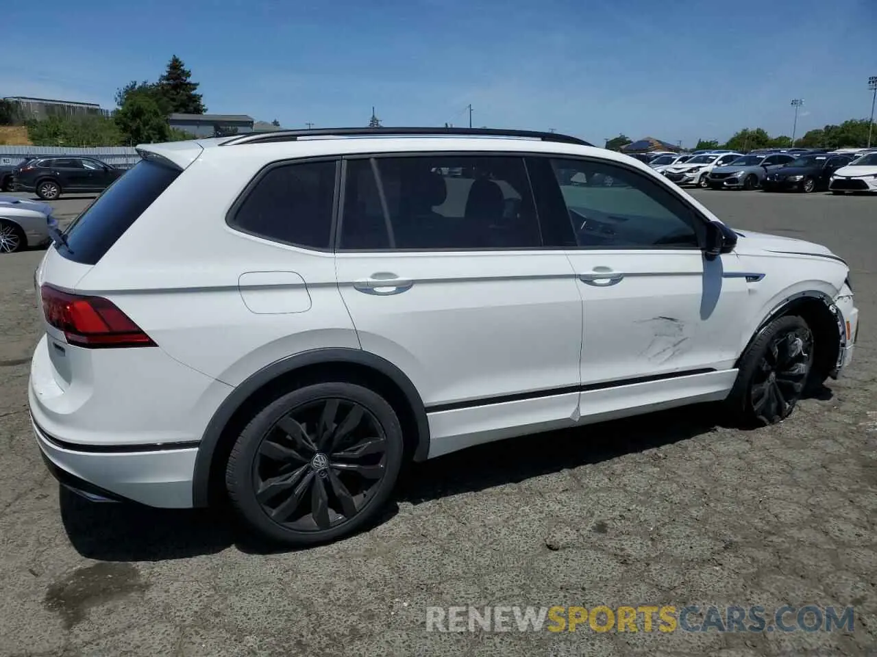 3 Photograph of a damaged car 3VV2B7AX8MM051211 VOLKSWAGEN TIGUAN 2021