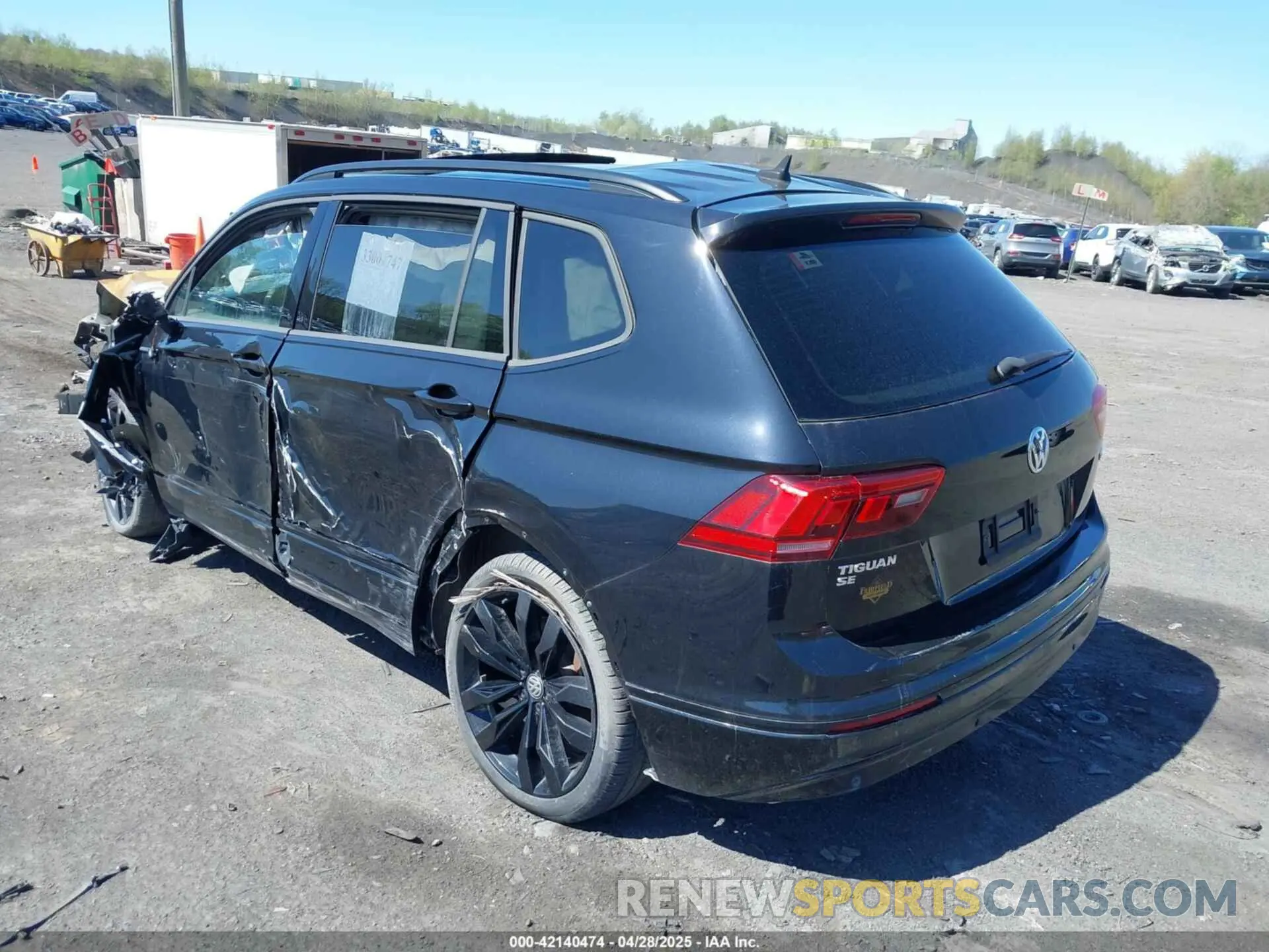 3 Photograph of a damaged car 3VV2B7AX8MM079008 VOLKSWAGEN TIGUAN 2021