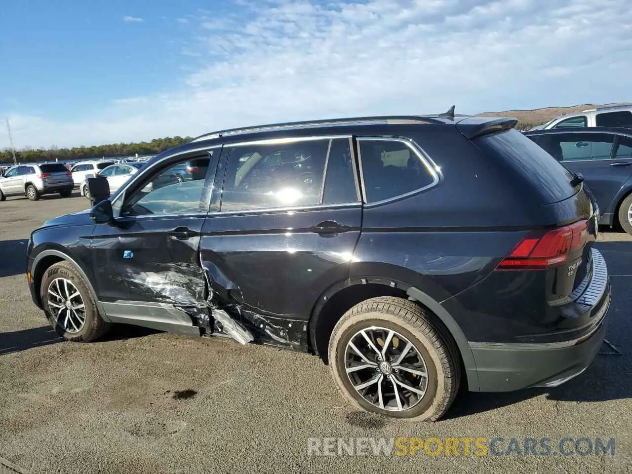 2 Photograph of a damaged car 3VV2B7AX8MM122911 VOLKSWAGEN TIGUAN 2021