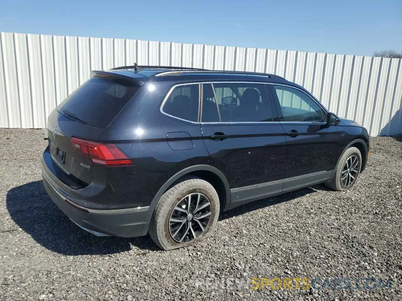 3 Photograph of a damaged car 3VV2B7AX9MM058863 VOLKSWAGEN TIGUAN 2021