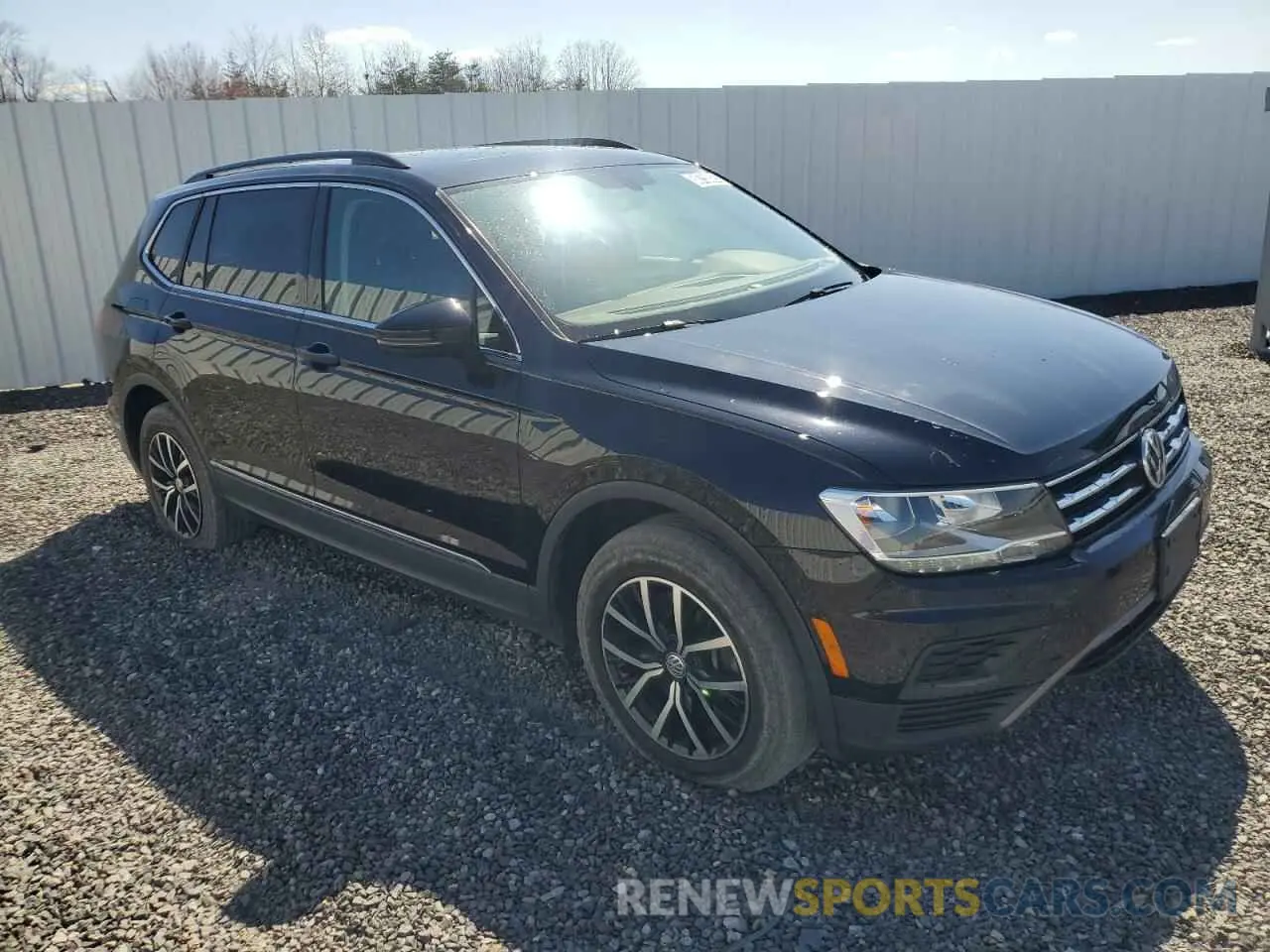 4 Photograph of a damaged car 3VV2B7AX9MM058863 VOLKSWAGEN TIGUAN 2021