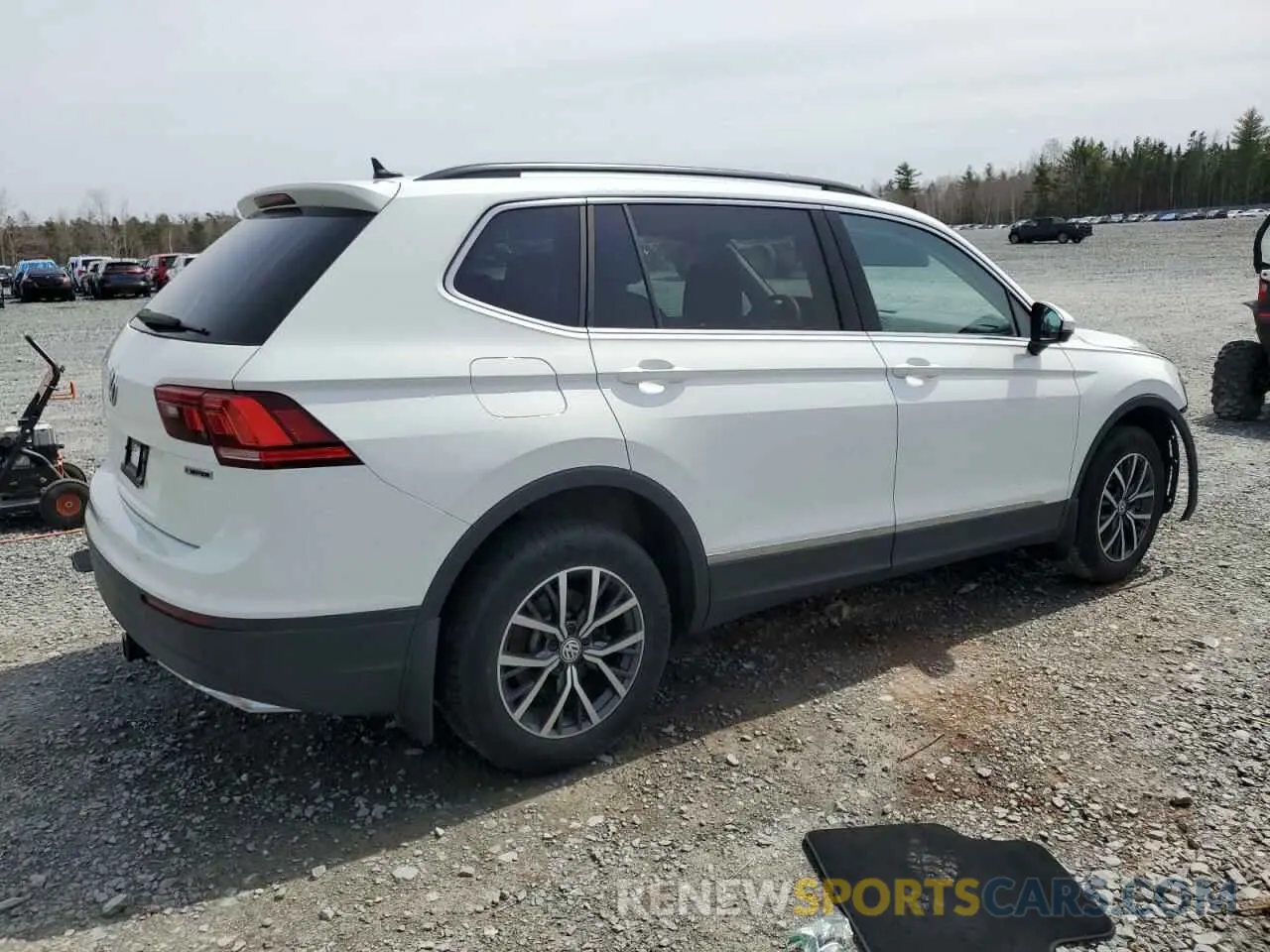 3 Photograph of a damaged car 3VV2B7AX9MM084945 VOLKSWAGEN TIGUAN 2021