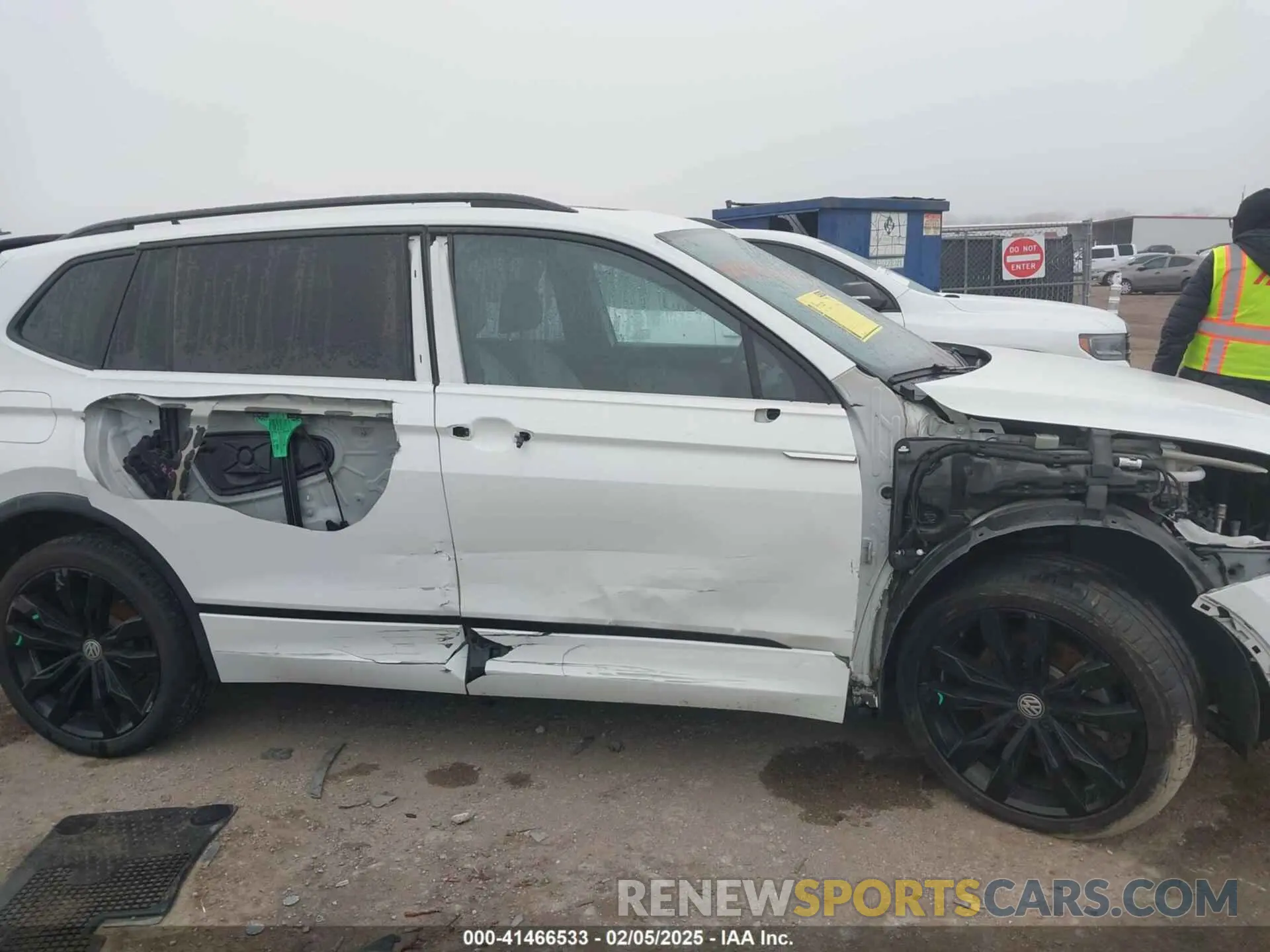 13 Photograph of a damaged car 3VV2B7AXXMM062209 VOLKSWAGEN TIGUAN 2021