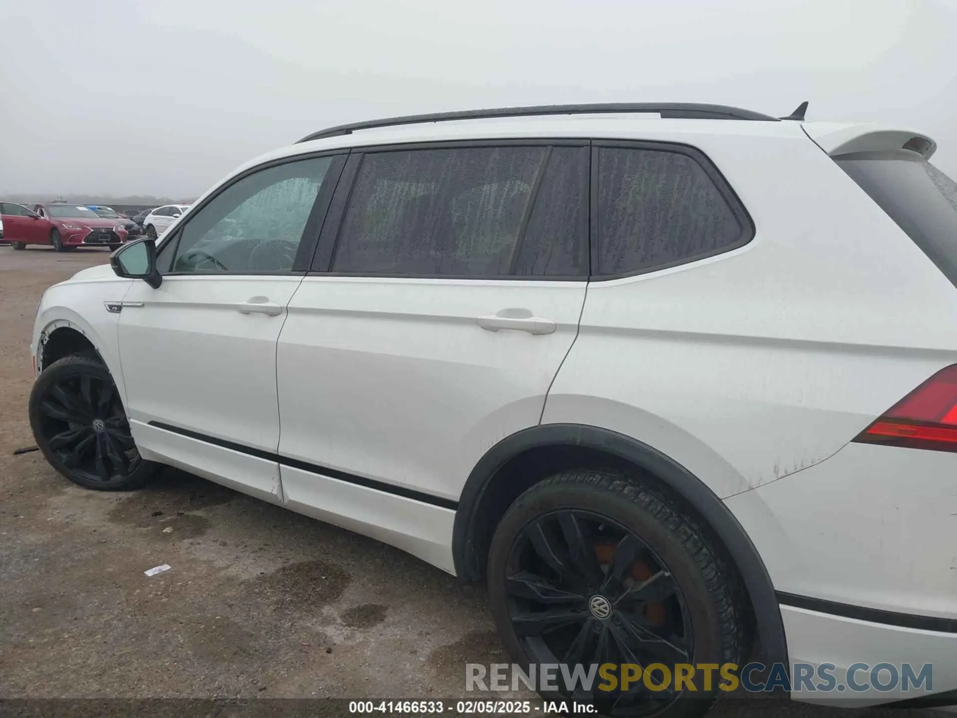 14 Photograph of a damaged car 3VV2B7AXXMM062209 VOLKSWAGEN TIGUAN 2021