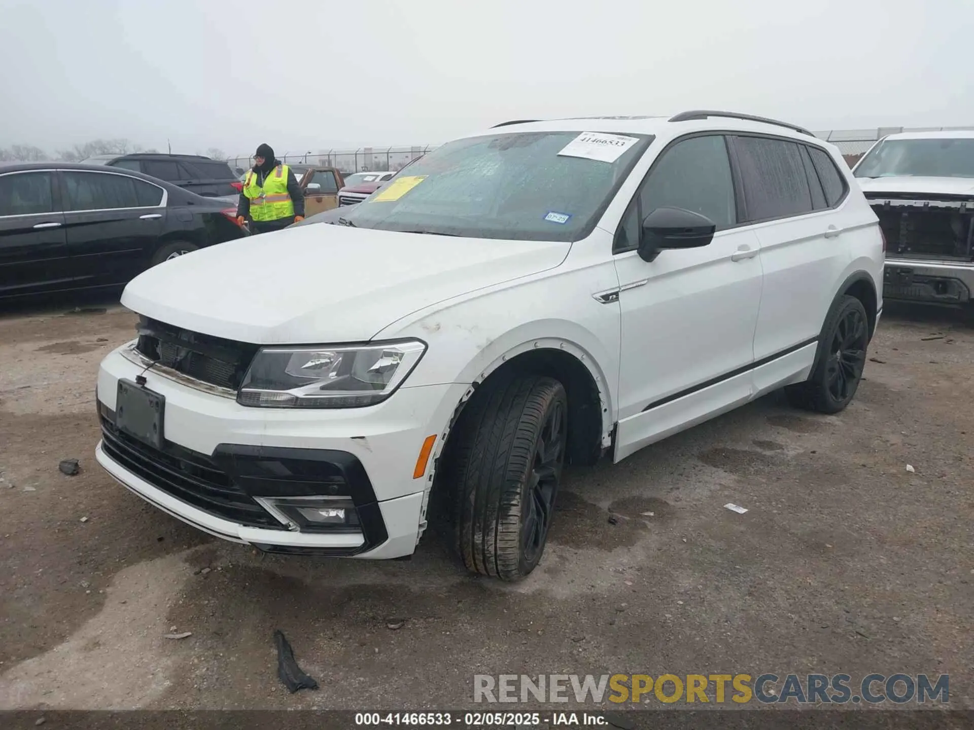 2 Photograph of a damaged car 3VV2B7AXXMM062209 VOLKSWAGEN TIGUAN 2021