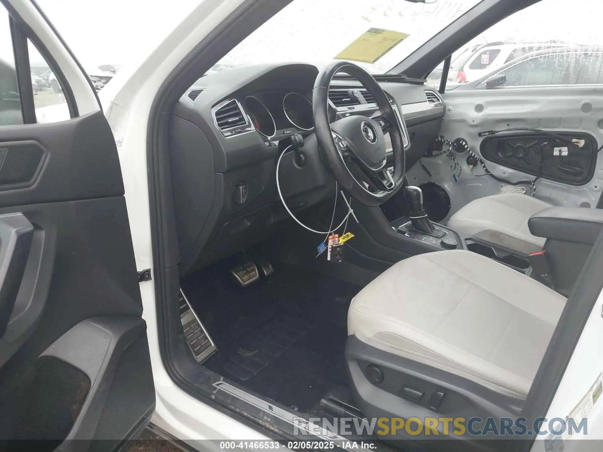 5 Photograph of a damaged car 3VV2B7AXXMM062209 VOLKSWAGEN TIGUAN 2021