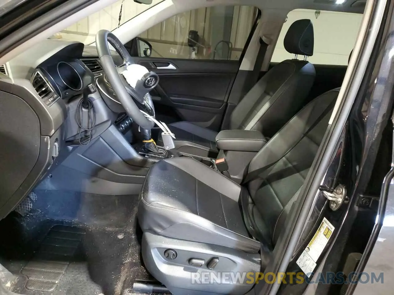 7 Photograph of a damaged car 3VV2B7AXXMM071024 VOLKSWAGEN TIGUAN 2021