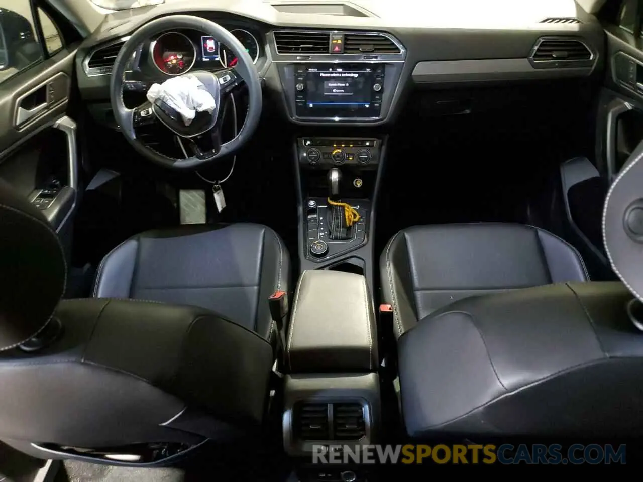 8 Photograph of a damaged car 3VV2B7AXXMM071024 VOLKSWAGEN TIGUAN 2021