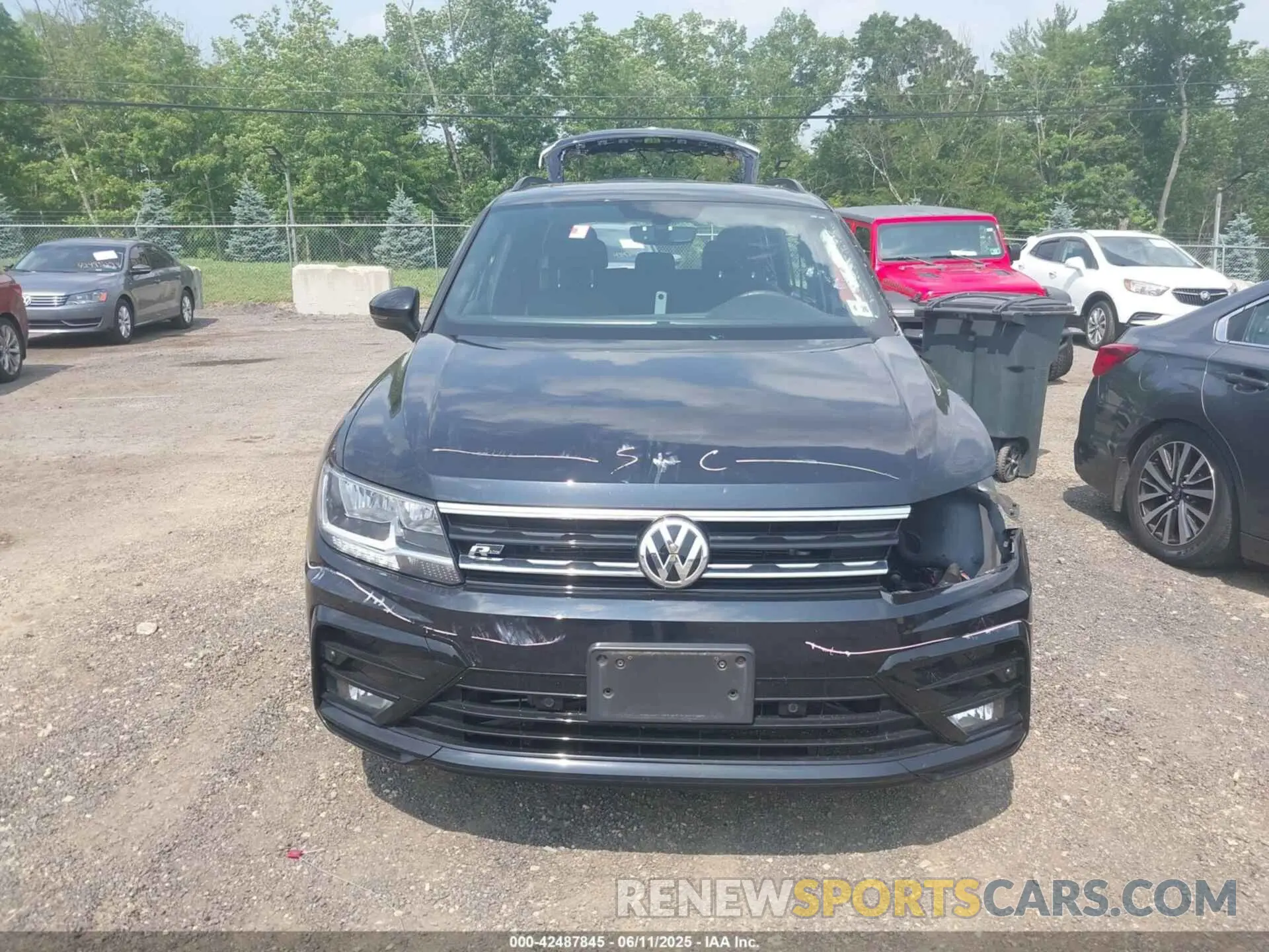 13 Photograph of a damaged car 3VV2B7AXXMM098305 VOLKSWAGEN TIGUAN 2021