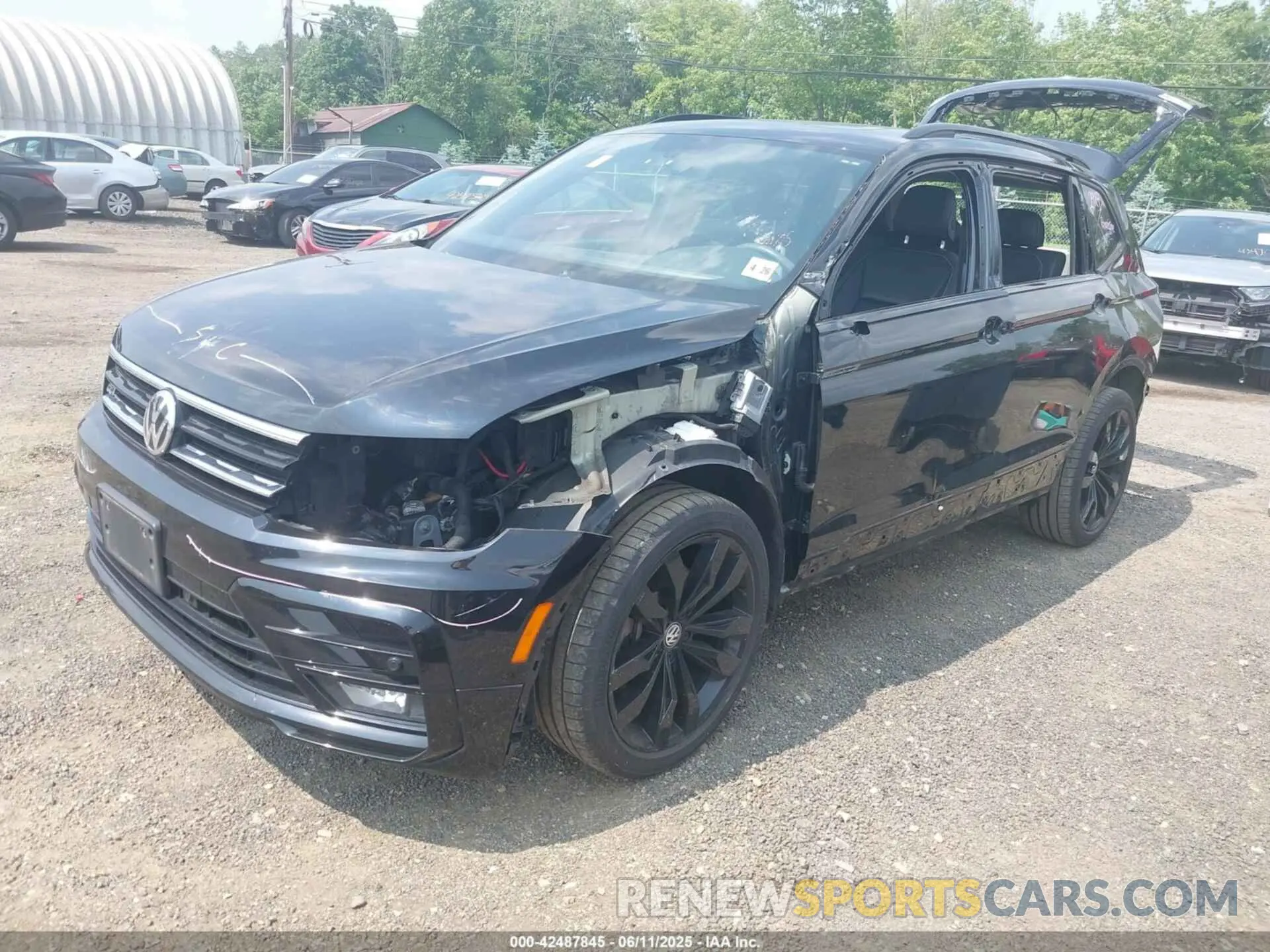 2 Photograph of a damaged car 3VV2B7AXXMM098305 VOLKSWAGEN TIGUAN 2021