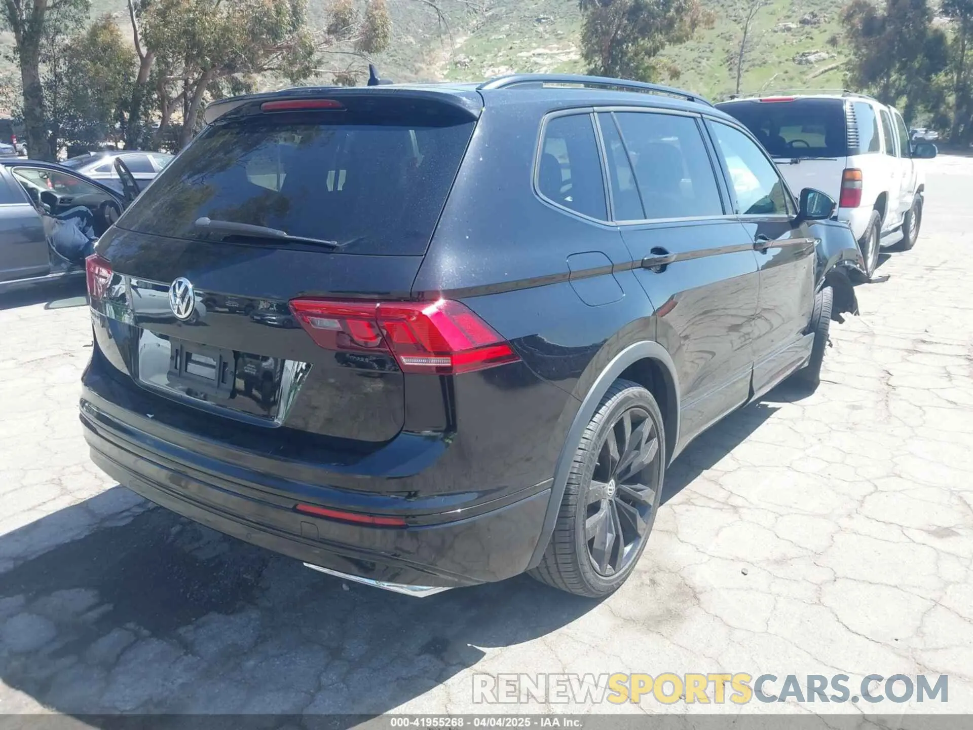 4 Фотография поврежденного автомобиля 3VV3B7AX0MM015825 VOLKSWAGEN TIGUAN 2021