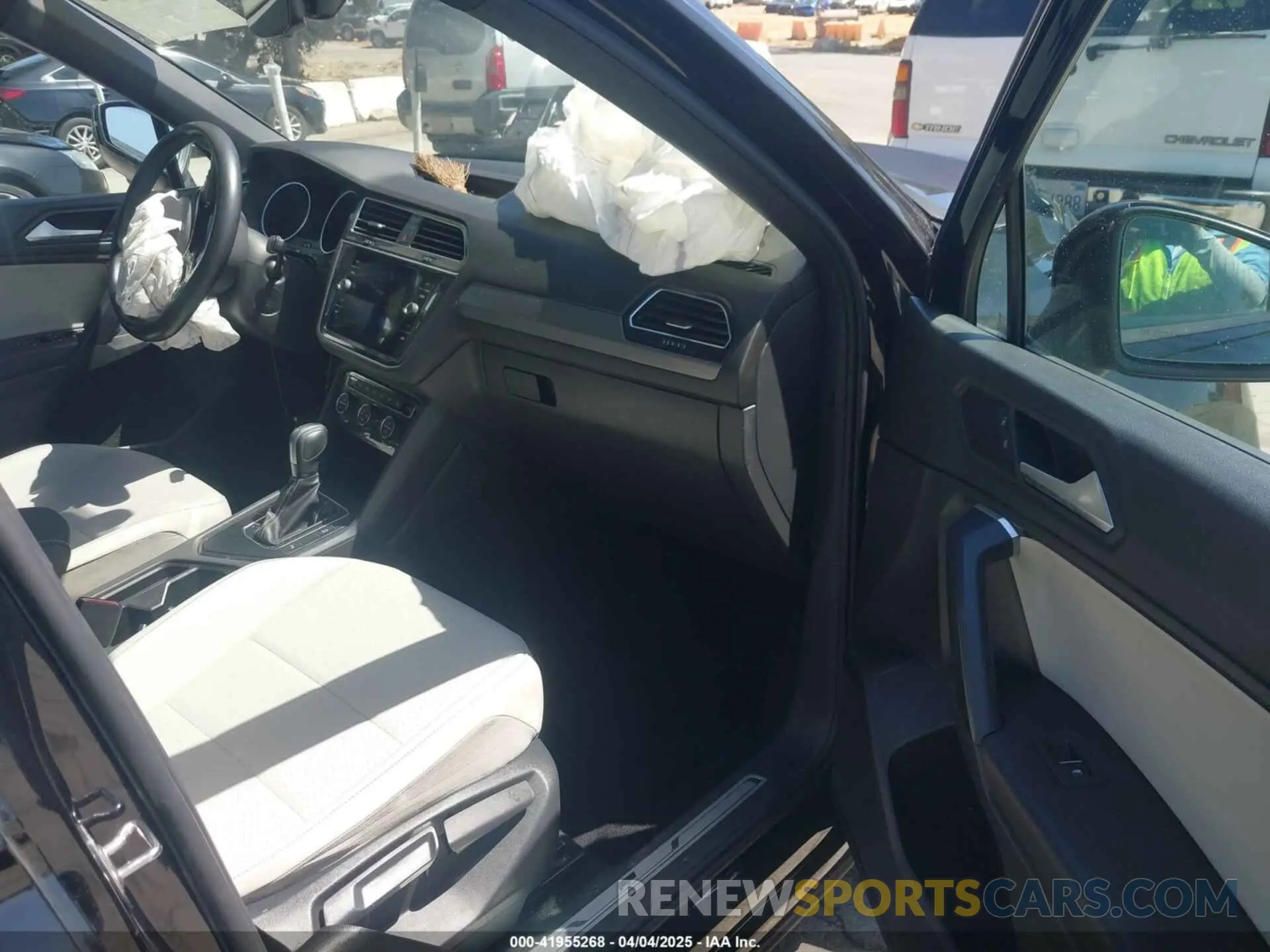 5 Фотография поврежденного автомобиля 3VV3B7AX0MM015825 VOLKSWAGEN TIGUAN 2021
