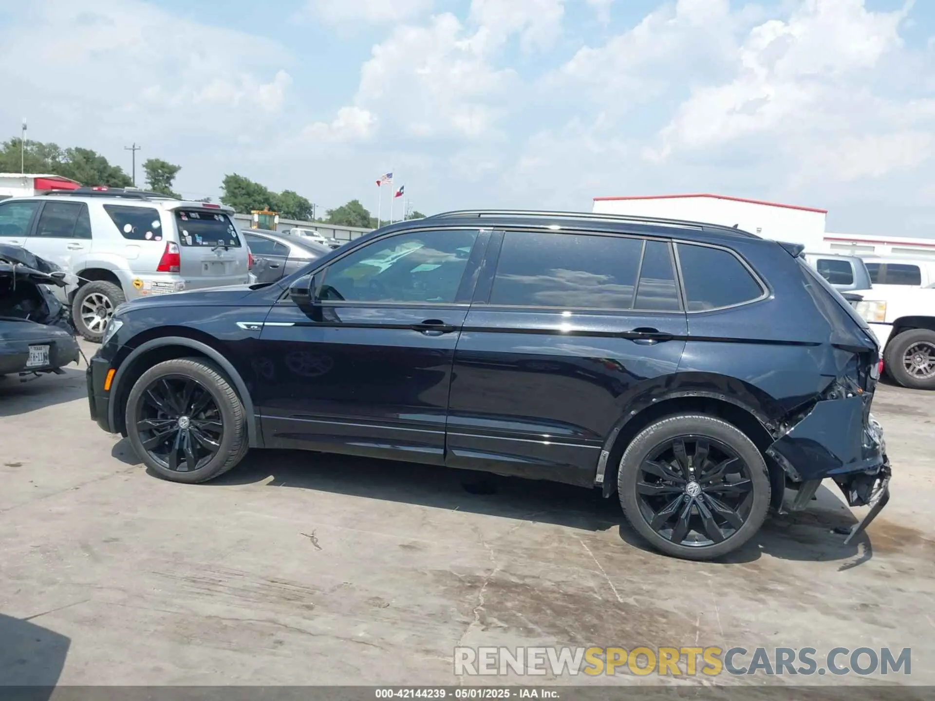 15 Photograph of a damaged car 3VV3B7AX0MM047478 VOLKSWAGEN TIGUAN 2021