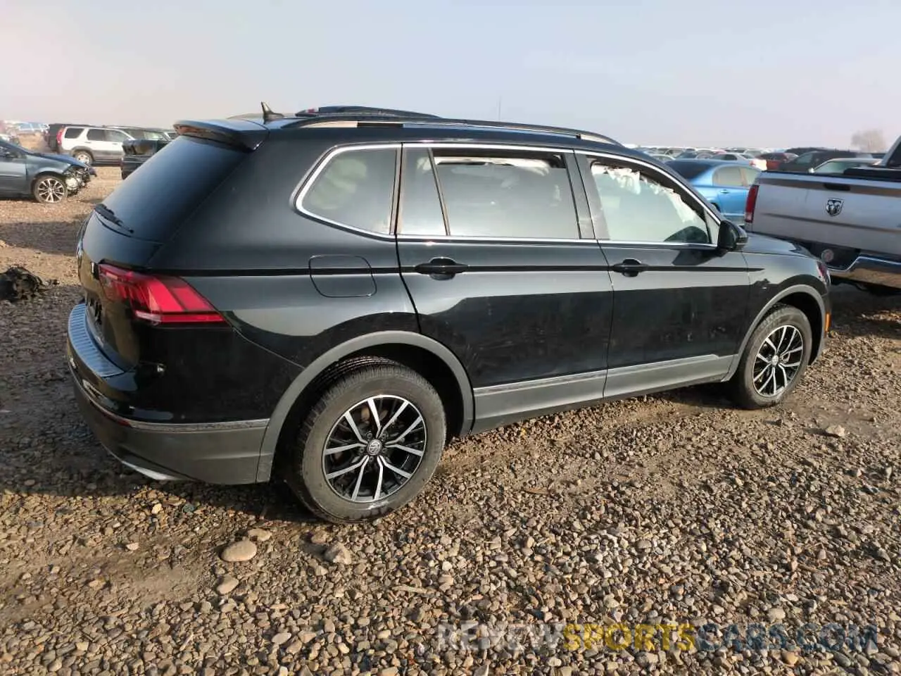 3 Photograph of a damaged car 3VV3B7AX0MM102771 VOLKSWAGEN TIGUAN 2021