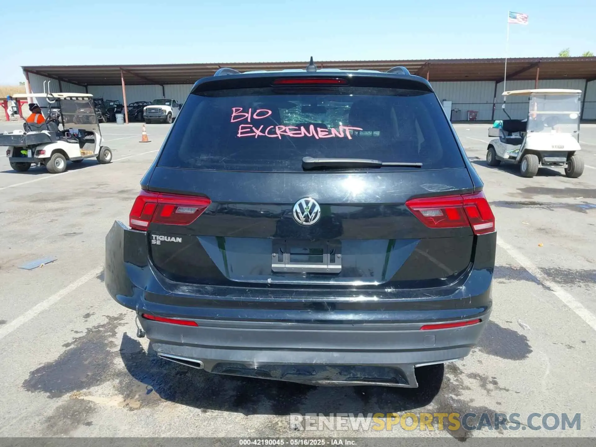 16 Photograph of a damaged car 3VV3B7AX1MM009970 VOLKSWAGEN TIGUAN 2021