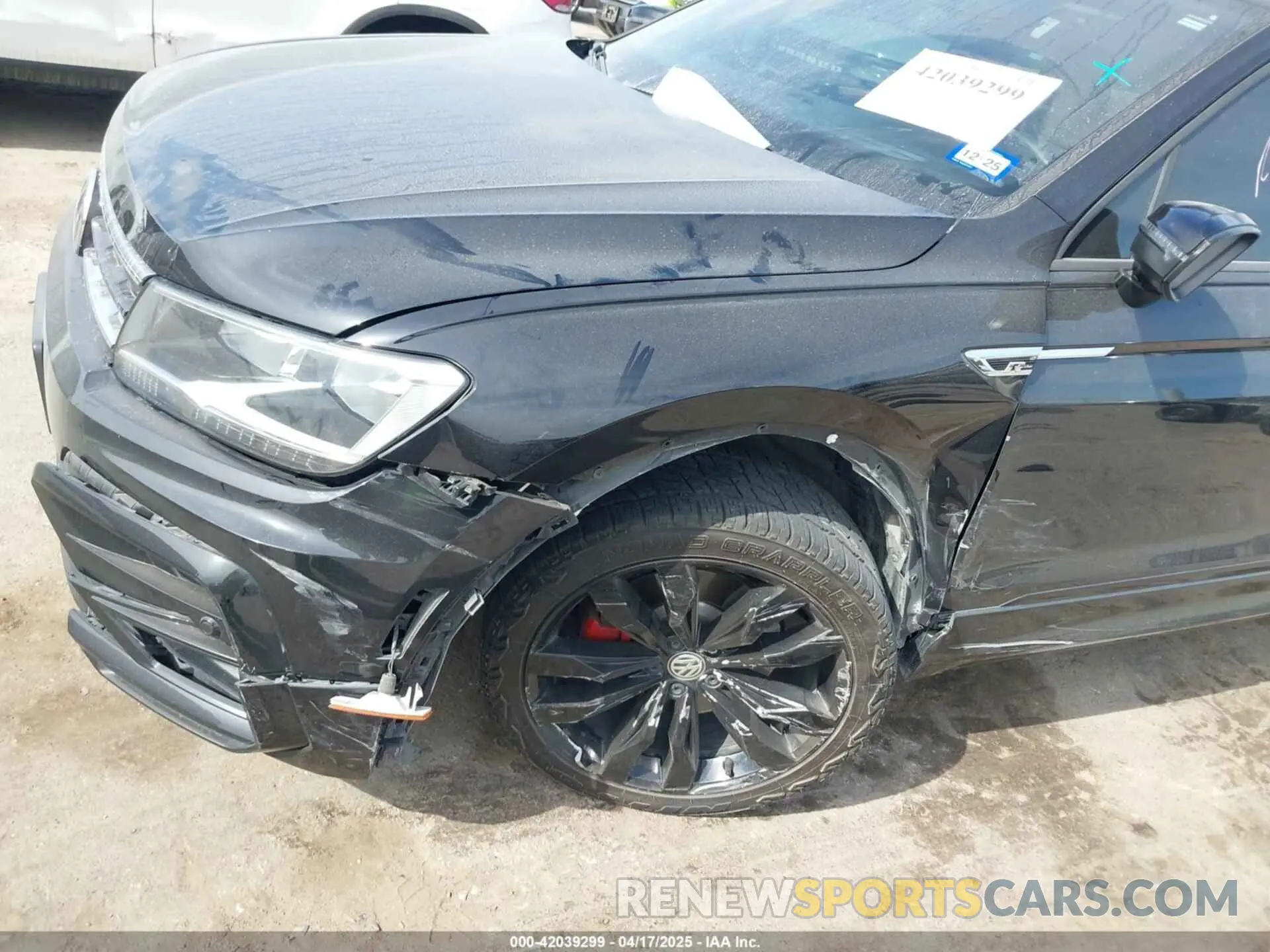 6 Photograph of a damaged car 3VV3B7AX1MM014795 VOLKSWAGEN TIGUAN 2021