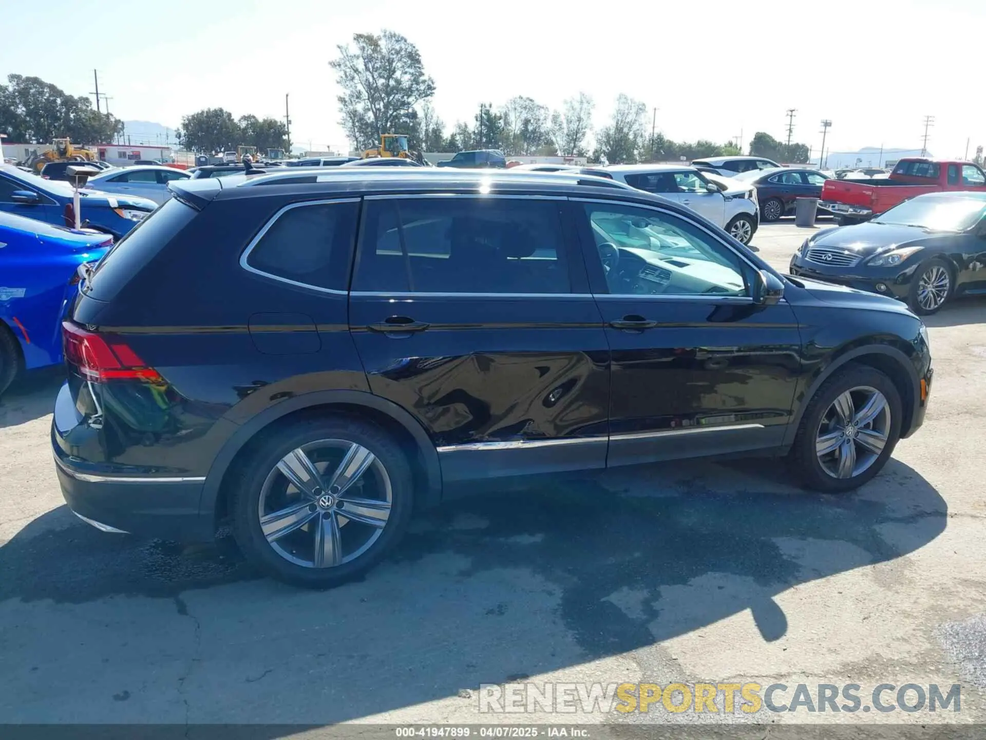 13 Photograph of a damaged car 3VV3B7AX1MM045478 VOLKSWAGEN TIGUAN 2021