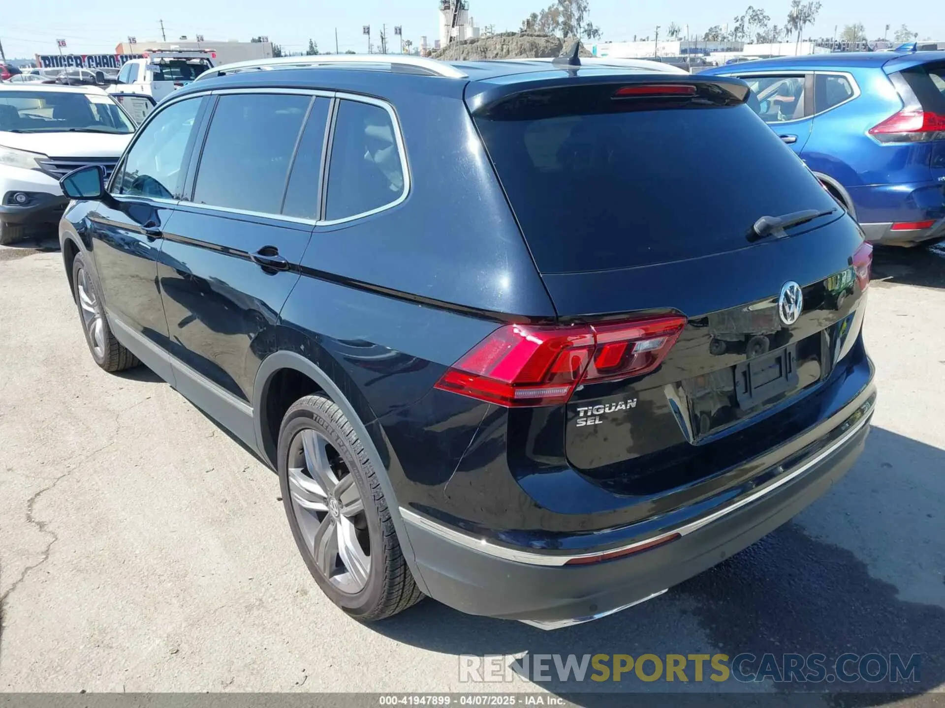 3 Photograph of a damaged car 3VV3B7AX1MM045478 VOLKSWAGEN TIGUAN 2021