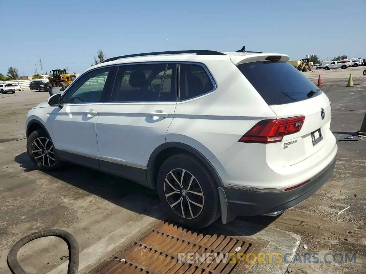 2 Photograph of a damaged car 3VV3B7AX1MM049000 VOLKSWAGEN TIGUAN 2021