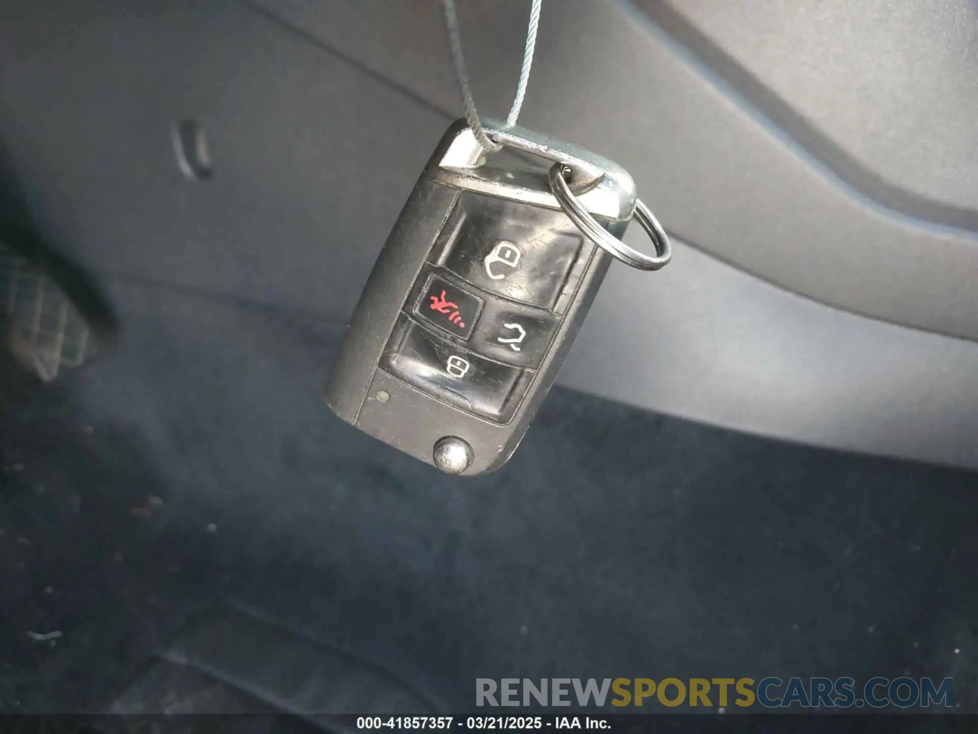 11 Photograph of a damaged car 3VV3B7AX2MM012280 VOLKSWAGEN TIGUAN 2021