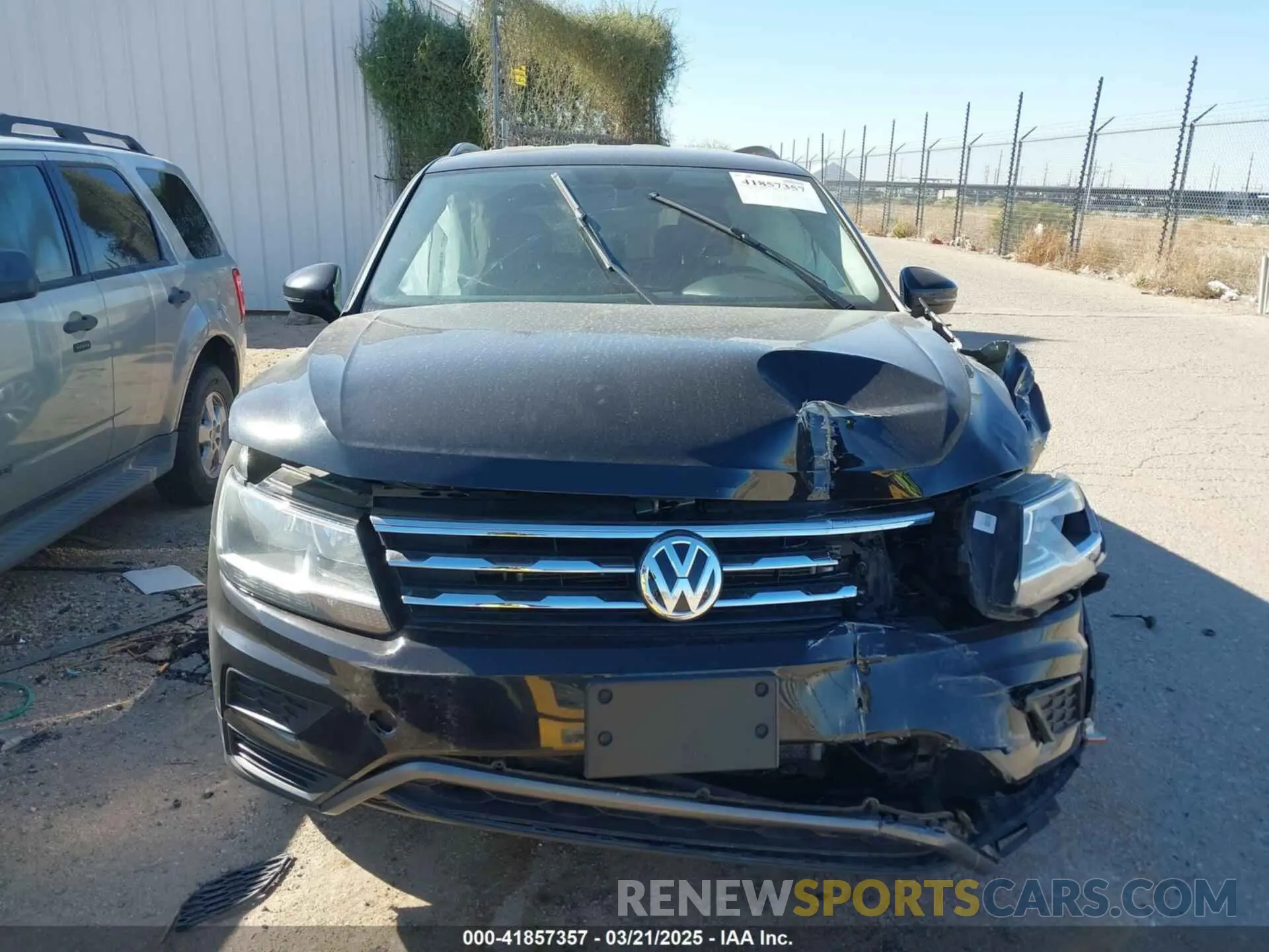 12 Photograph of a damaged car 3VV3B7AX2MM012280 VOLKSWAGEN TIGUAN 2021