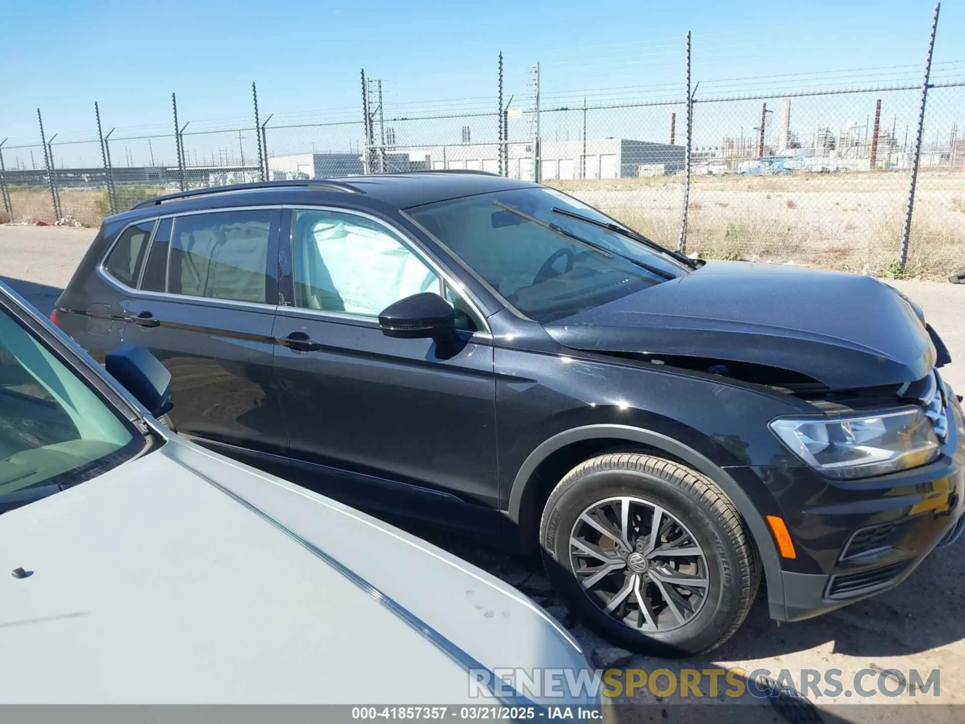 13 Photograph of a damaged car 3VV3B7AX2MM012280 VOLKSWAGEN TIGUAN 2021