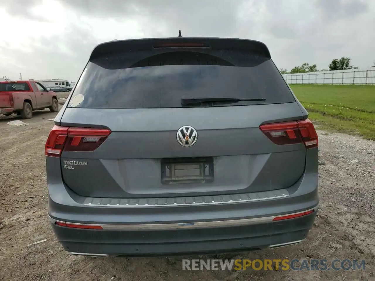 6 Photograph of a damaged car 3VV3B7AX3MM013955 VOLKSWAGEN TIGUAN 2021