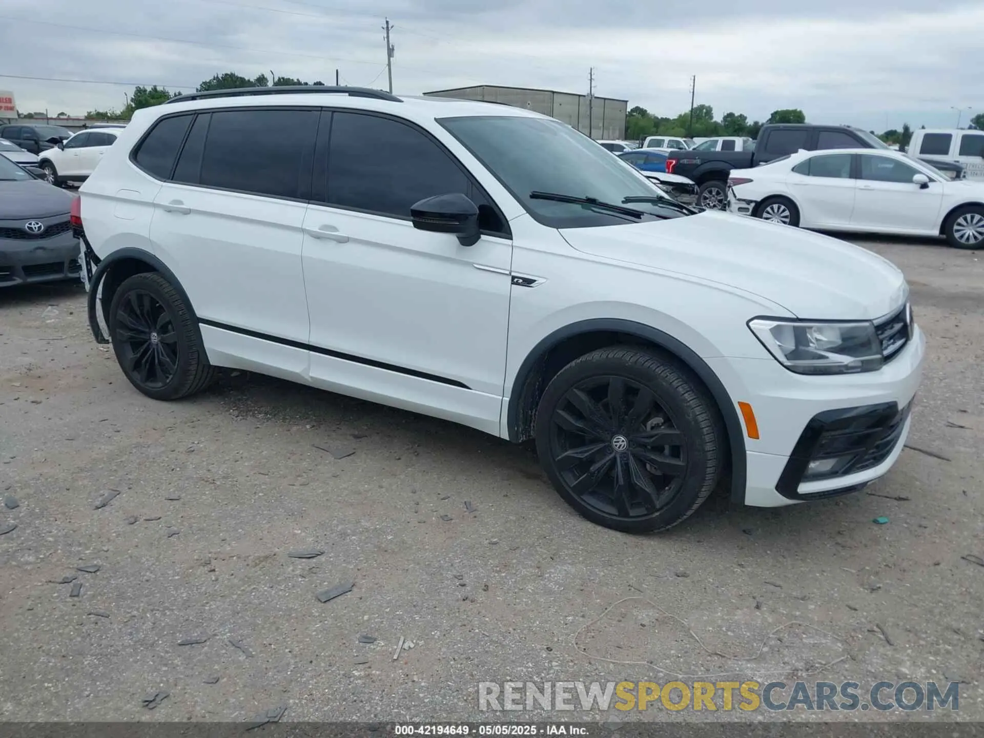 1 Photograph of a damaged car 3VV3B7AX3MM033414 VOLKSWAGEN TIGUAN 2021