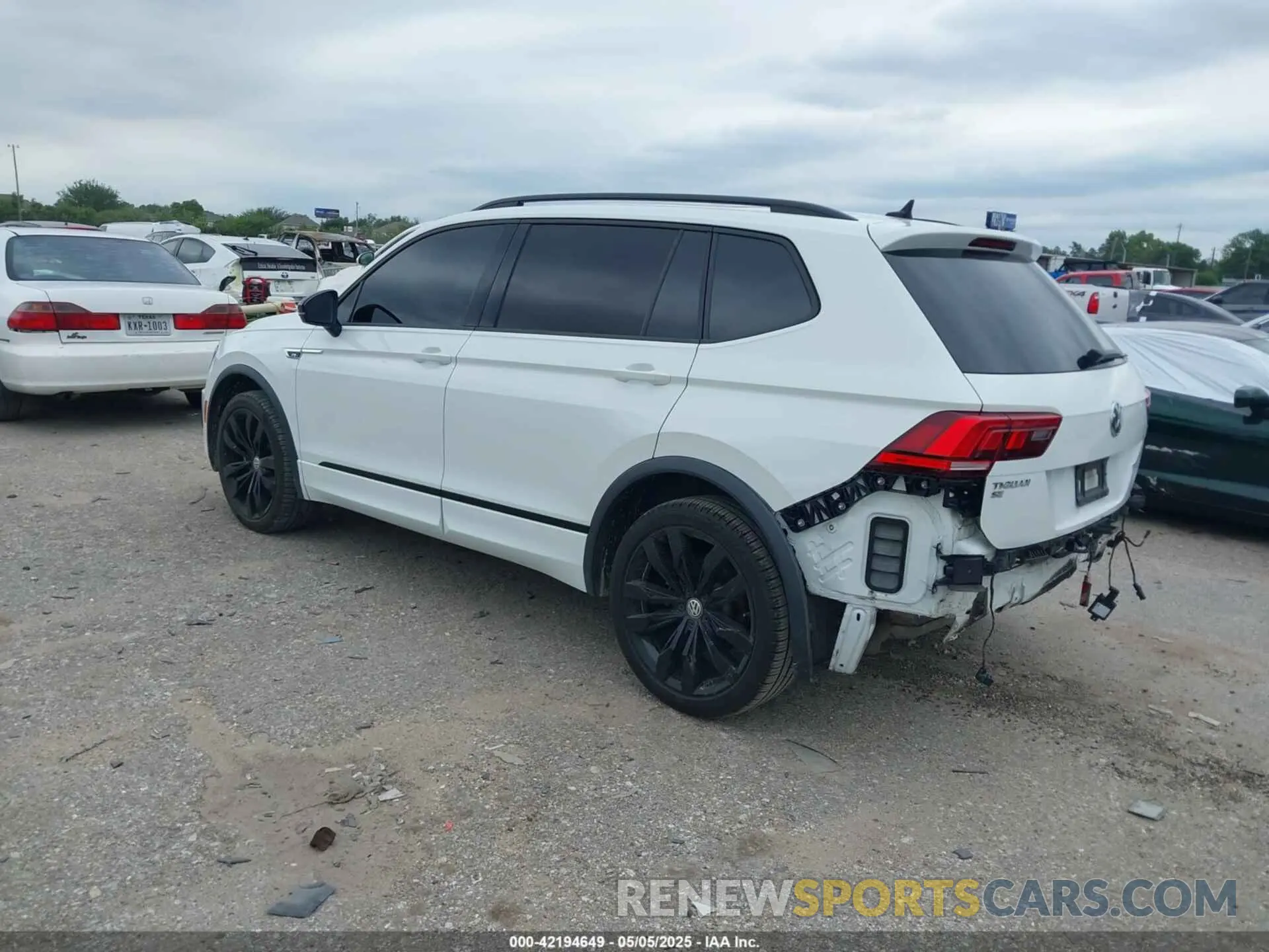 3 Photograph of a damaged car 3VV3B7AX3MM033414 VOLKSWAGEN TIGUAN 2021