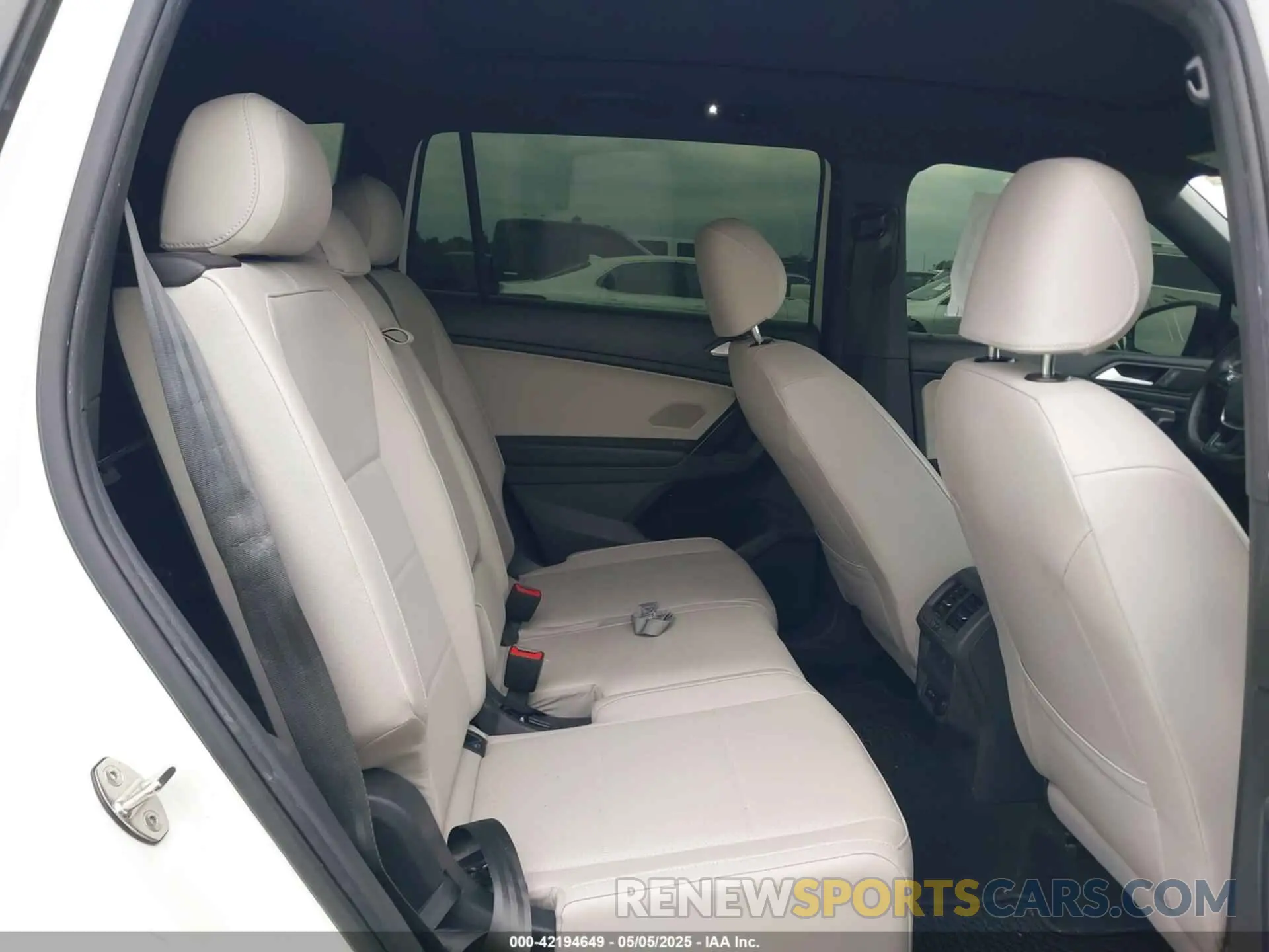 8 Photograph of a damaged car 3VV3B7AX3MM033414 VOLKSWAGEN TIGUAN 2021