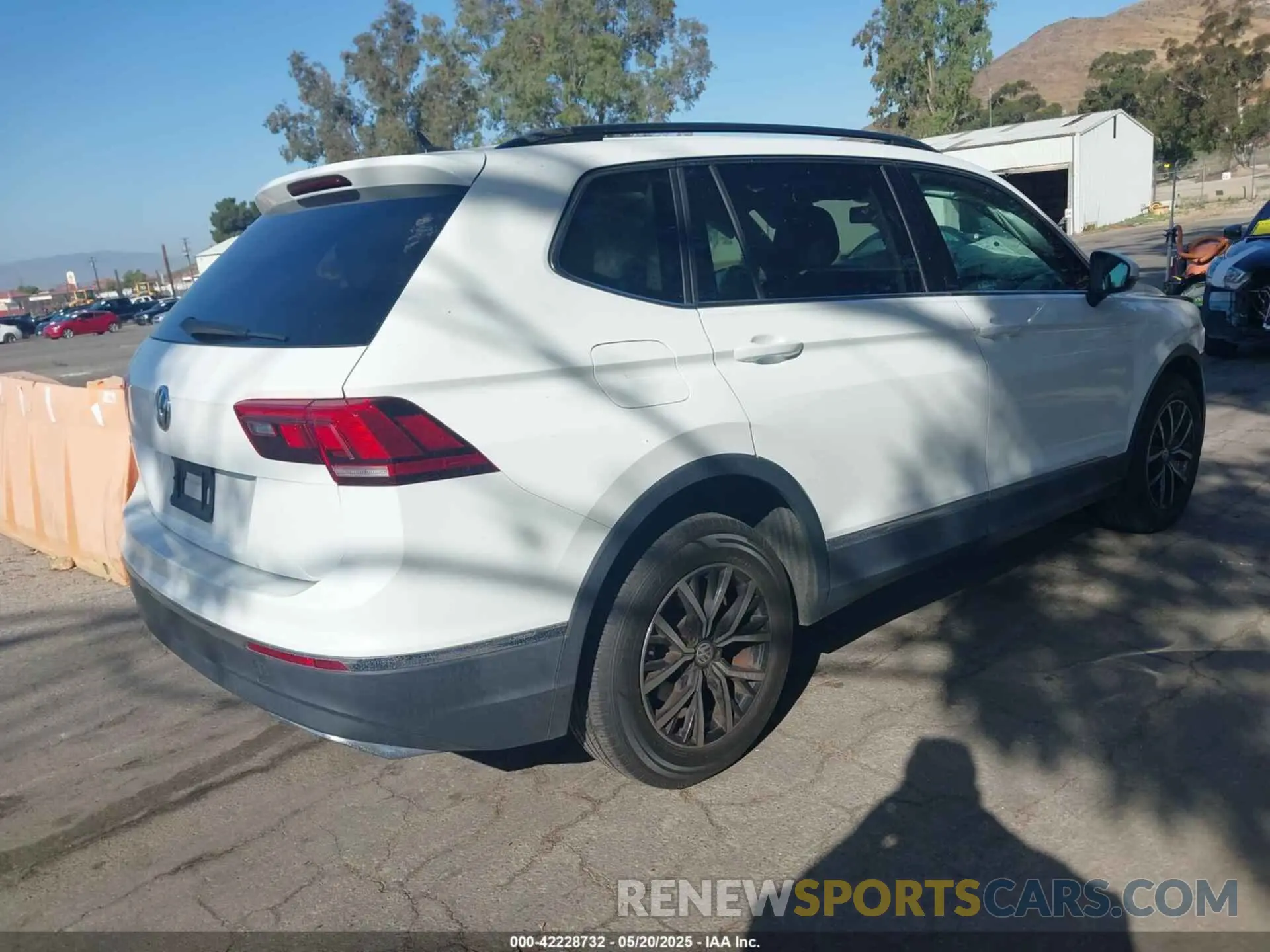 4 Фотография поврежденного автомобиля 3VV3B7AX3MM038340 VOLKSWAGEN TIGUAN 2021