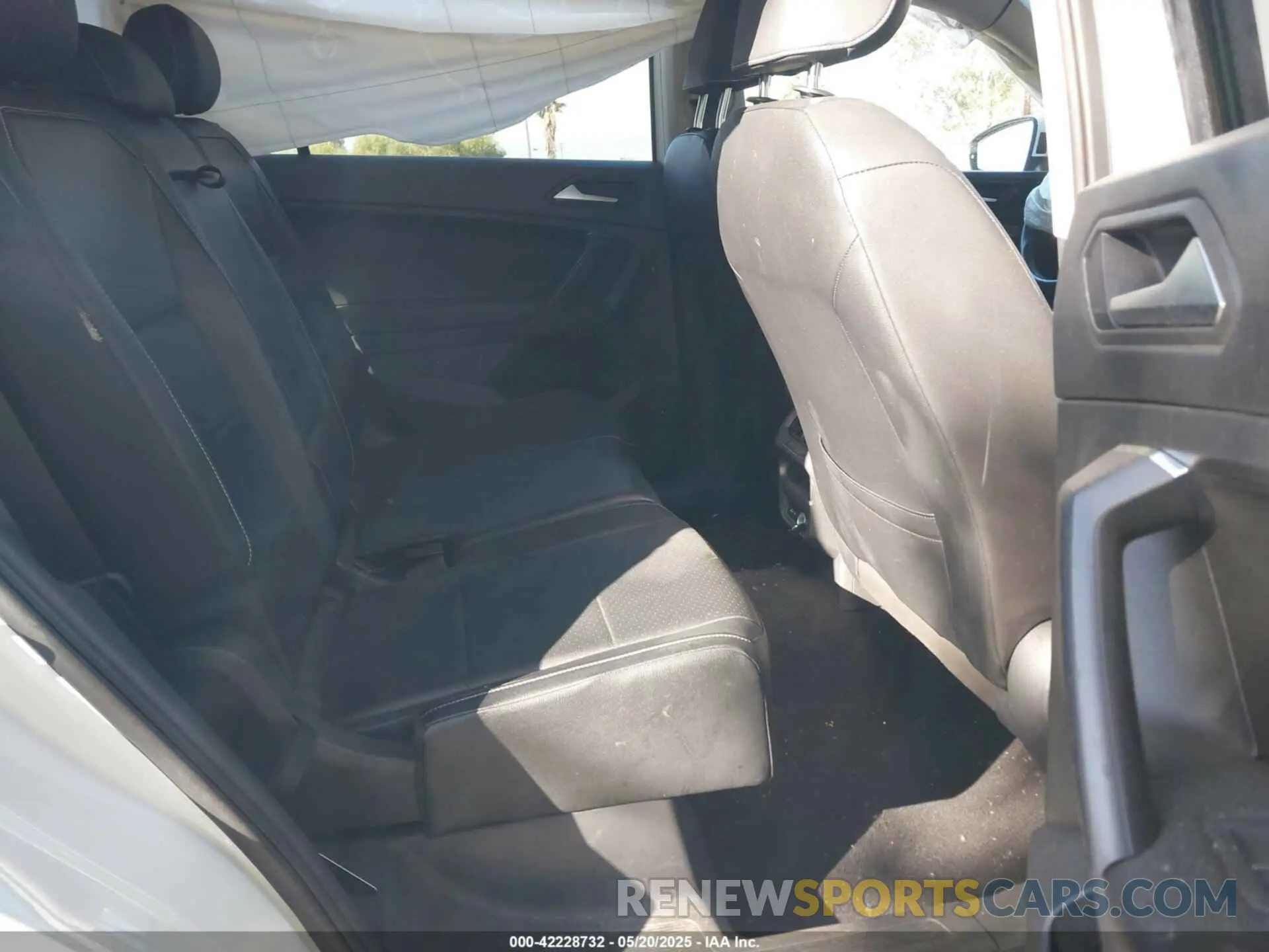 8 Фотография поврежденного автомобиля 3VV3B7AX3MM038340 VOLKSWAGEN TIGUAN 2021