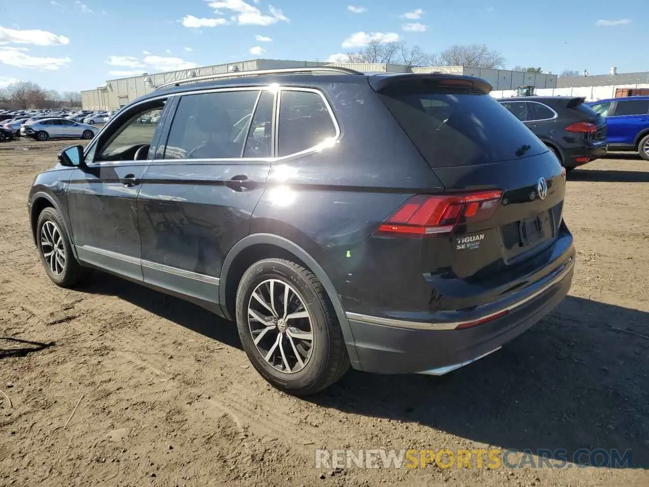 2 Photograph of a damaged car 3VV3B7AX3MM042775 VOLKSWAGEN TIGUAN 2021