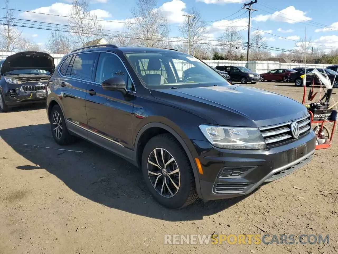 4 Photograph of a damaged car 3VV3B7AX3MM042775 VOLKSWAGEN TIGUAN 2021