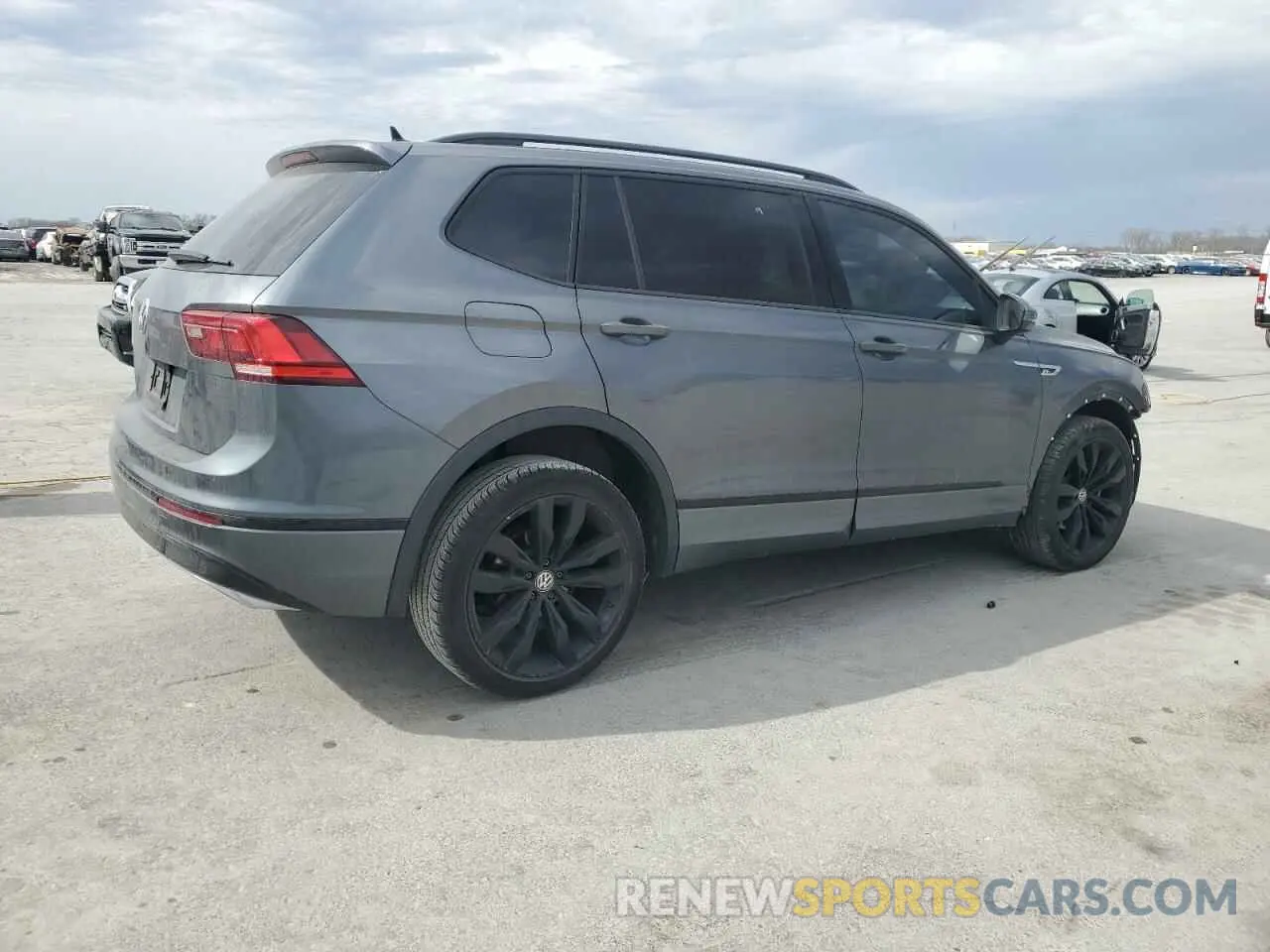 3 Фотография поврежденного автомобиля 3VV3B7AX3MM116051 VOLKSWAGEN TIGUAN 2021
