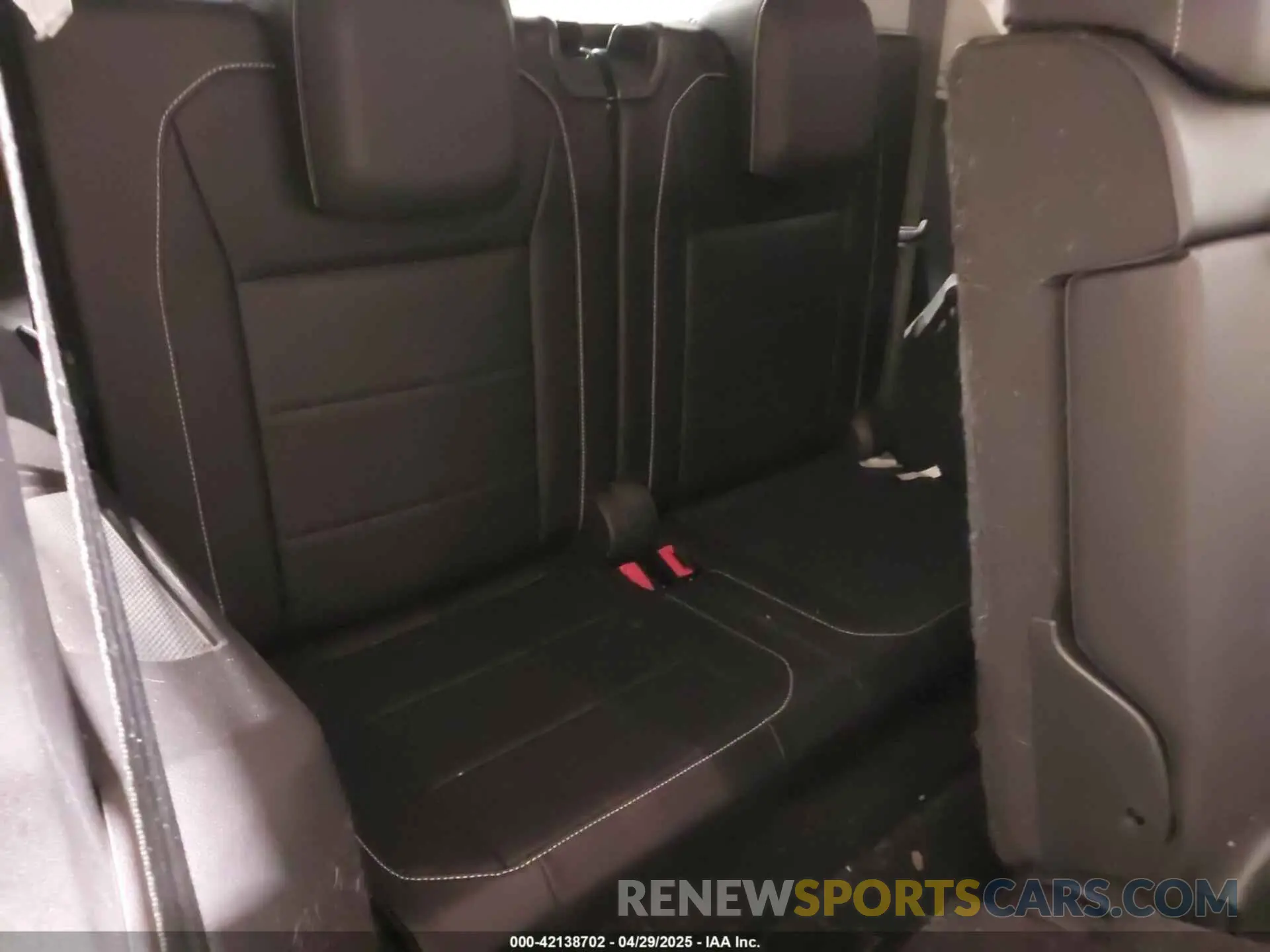 21 Photograph of a damaged car 3VV3B7AX3MM118463 VOLKSWAGEN TIGUAN 2021
