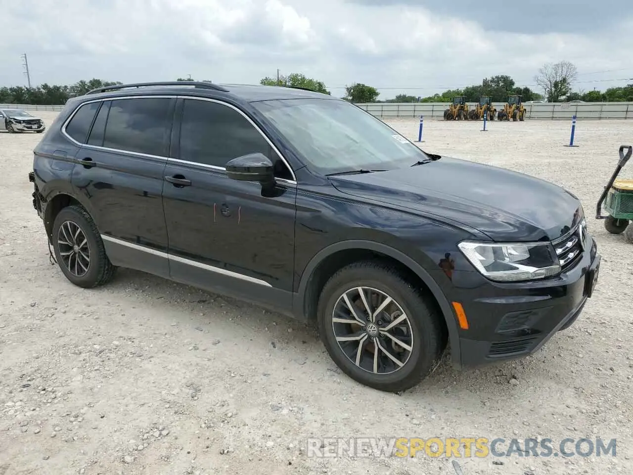 4 Фотография поврежденного автомобиля 3VV3B7AX4MM075946 VOLKSWAGEN TIGUAN 2021