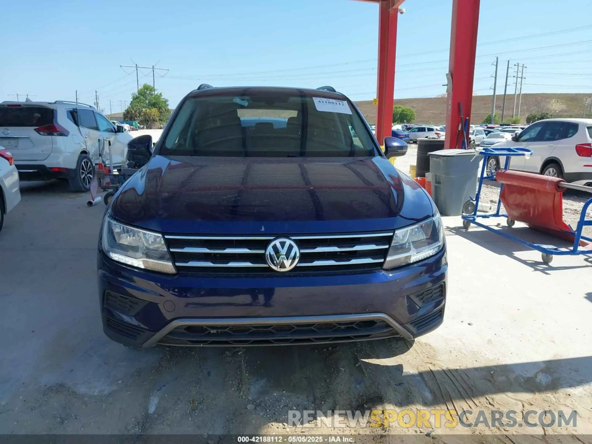 12 Photograph of a damaged car 3VV3B7AX4MM078345 VOLKSWAGEN TIGUAN 2021