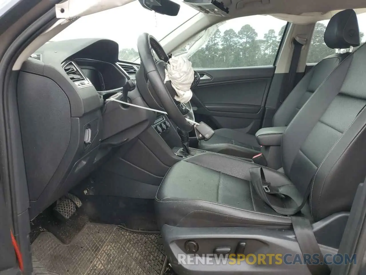 7 Photograph of a damaged car 3VV3B7AX4MM087210 VOLKSWAGEN TIGUAN 2021
