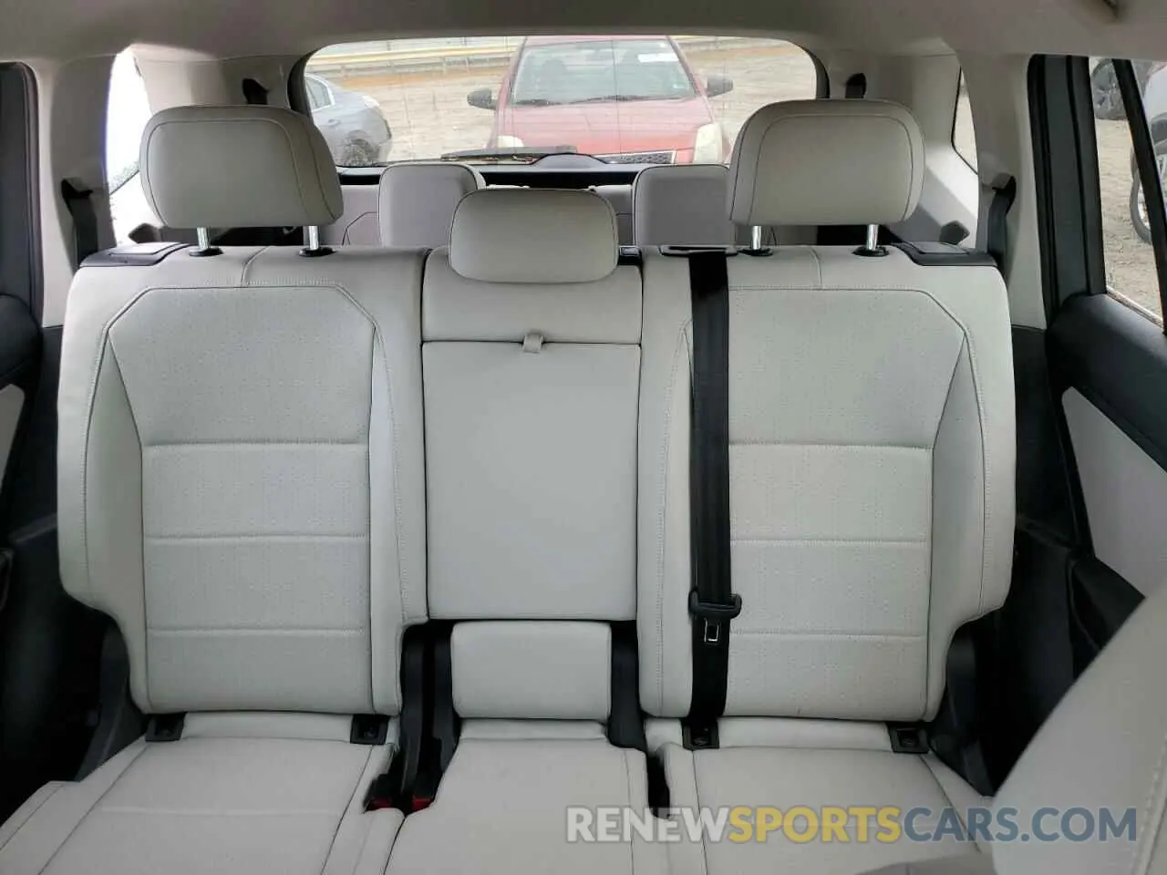 10 Photograph of a damaged car 3VV3B7AX4MM125292 VOLKSWAGEN TIGUAN 2021