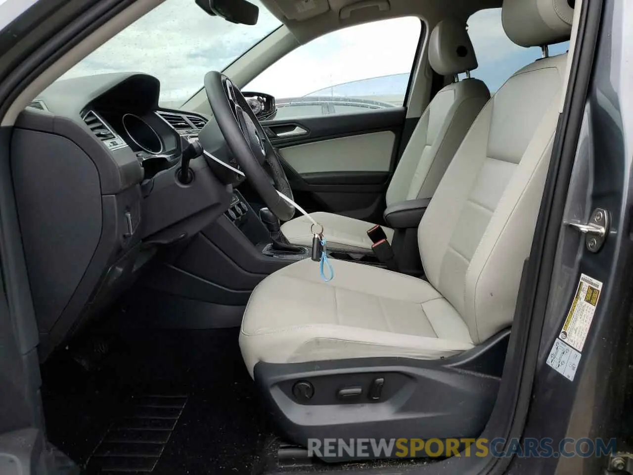 7 Photograph of a damaged car 3VV3B7AX4MM125292 VOLKSWAGEN TIGUAN 2021
