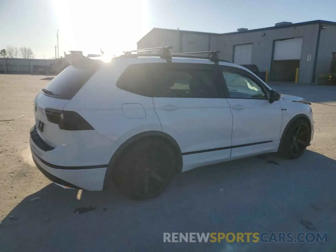 3 Фотография поврежденного автомобиля 3VV3B7AX5MM033530 VOLKSWAGEN TIGUAN 2021