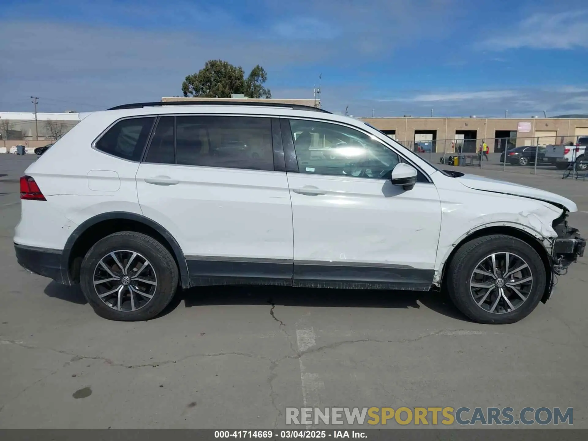 14 Фотография поврежденного автомобиля 3VV3B7AX5MM033611 VOLKSWAGEN TIGUAN 2021
