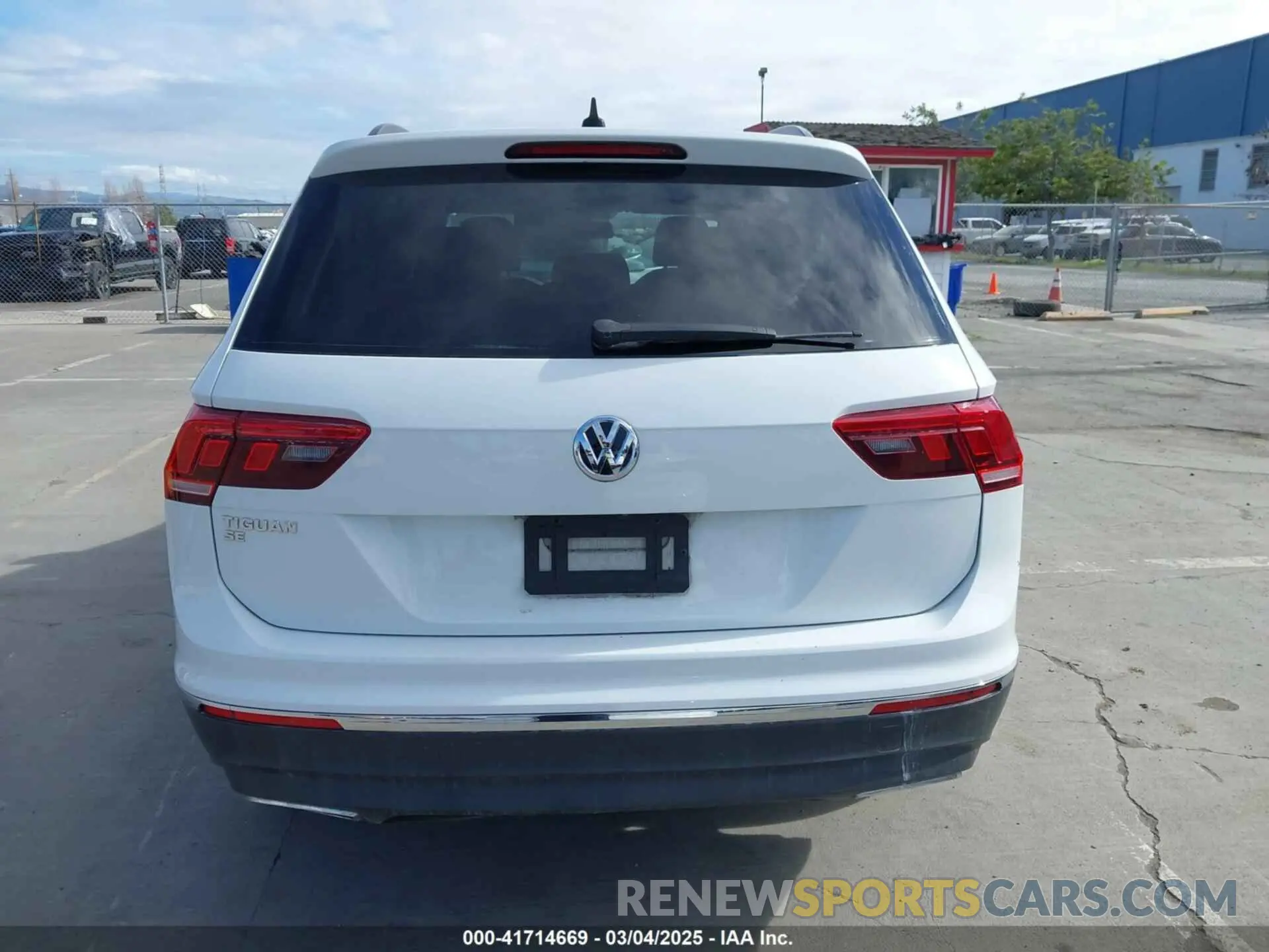 17 Фотография поврежденного автомобиля 3VV3B7AX5MM033611 VOLKSWAGEN TIGUAN 2021